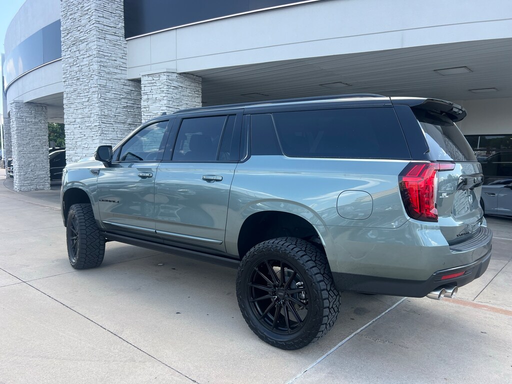 Lifted 2024 GMC Yukon XL For Sale in Dallas 10054