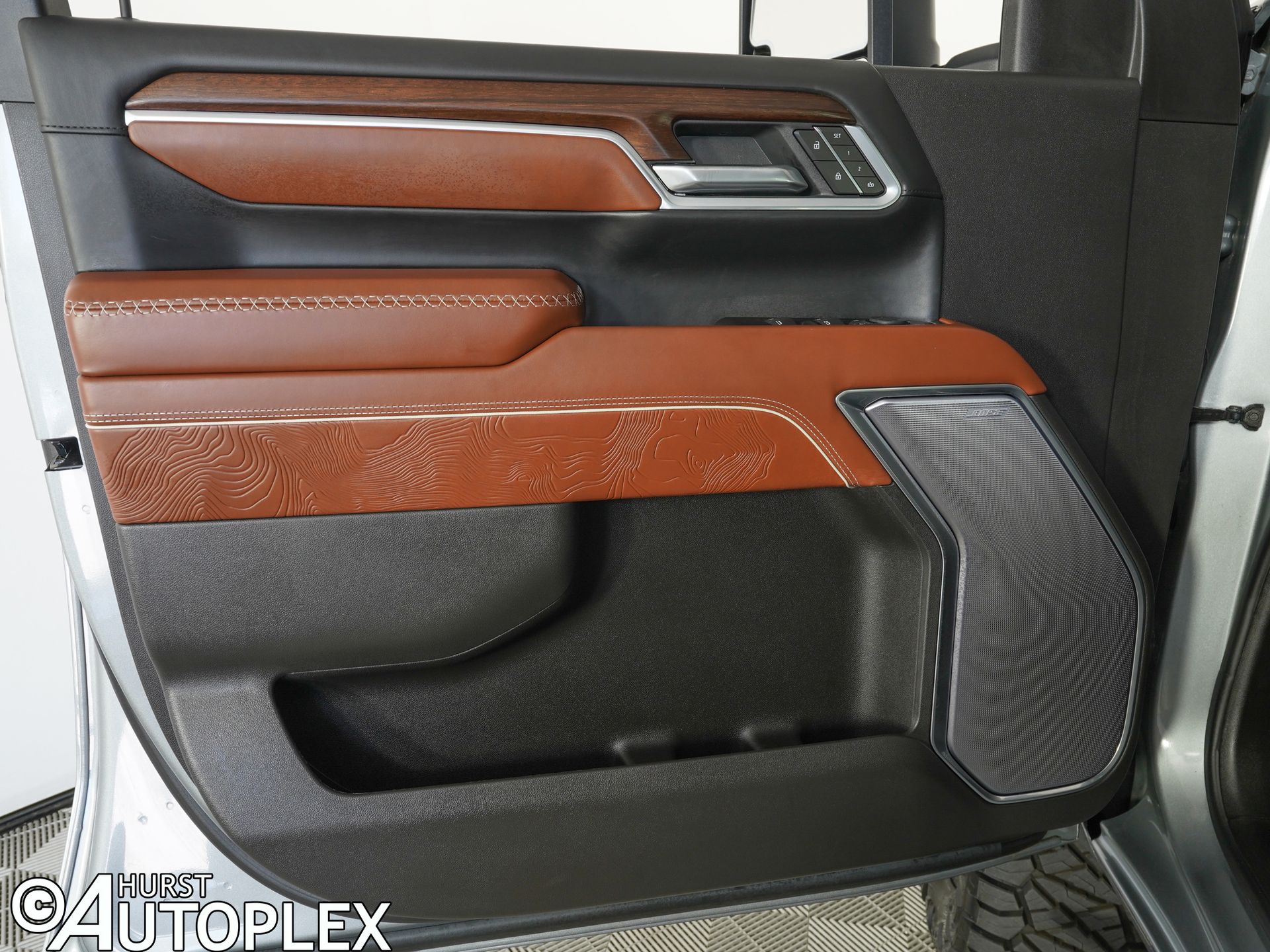 2026 GMC Sierra 3500HD Denali Ultimate - Photo 15