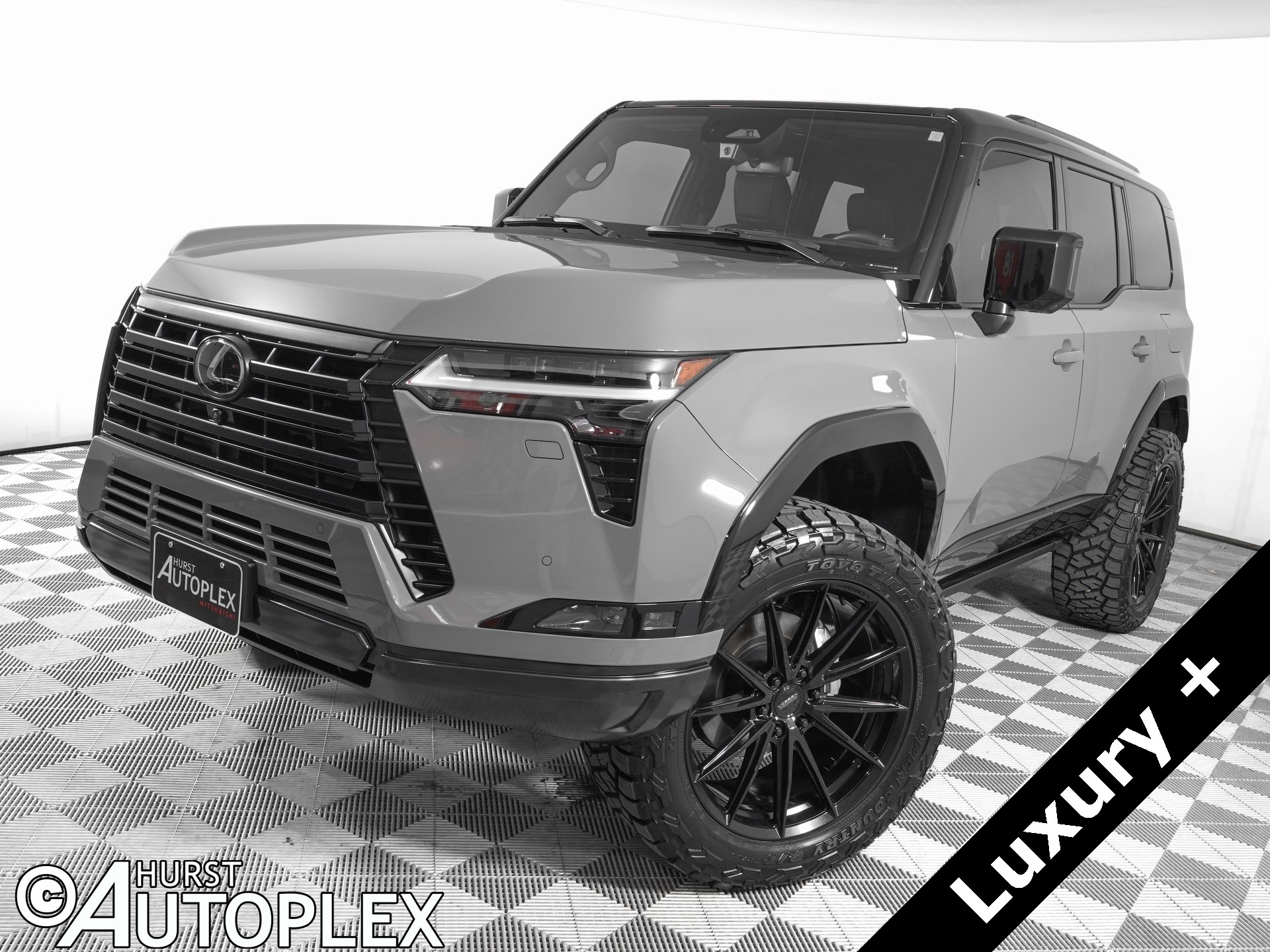 2025 Lexus GX Luxury's photo