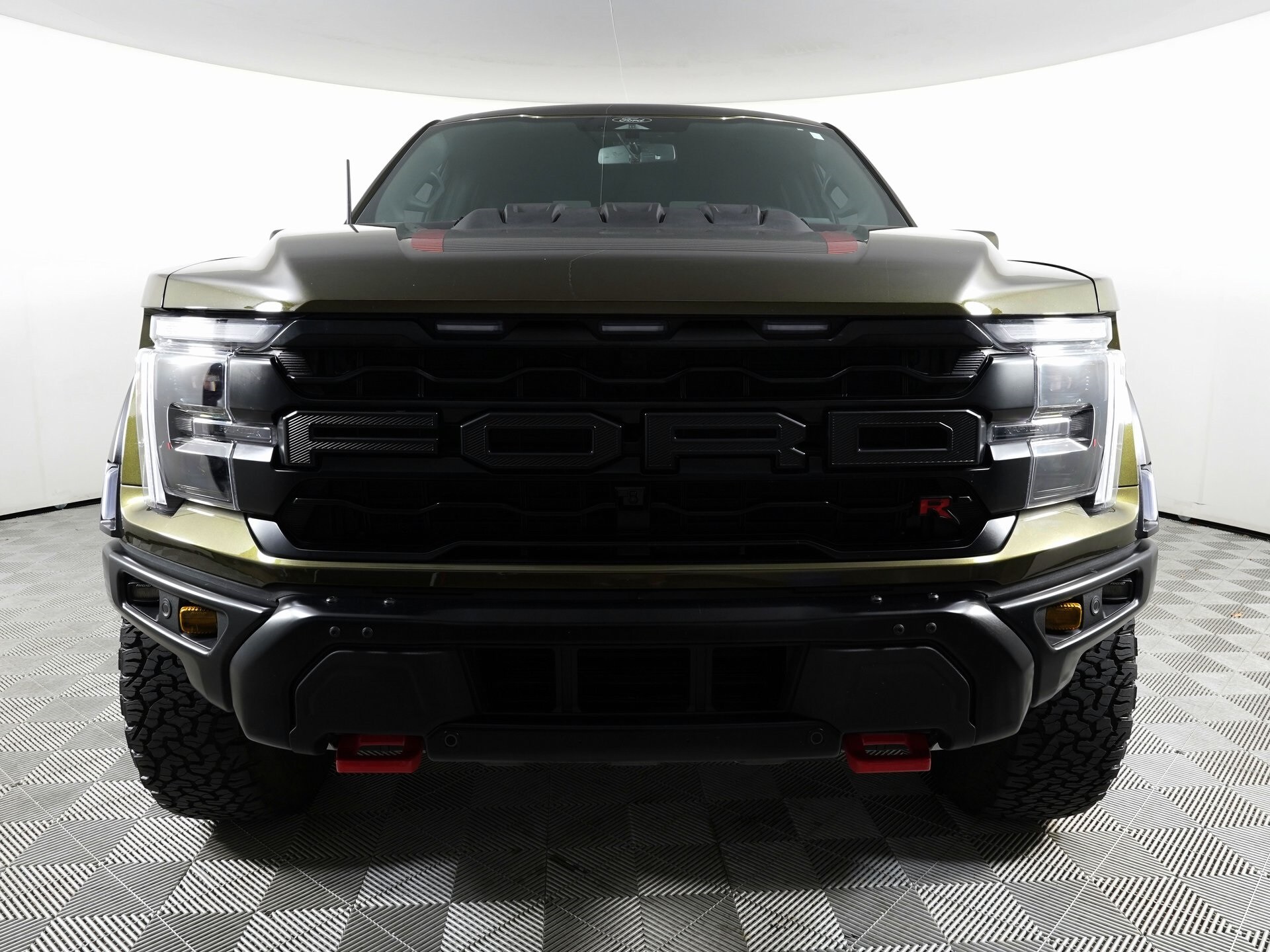 2025 Ford F-150 Raptor photo 2