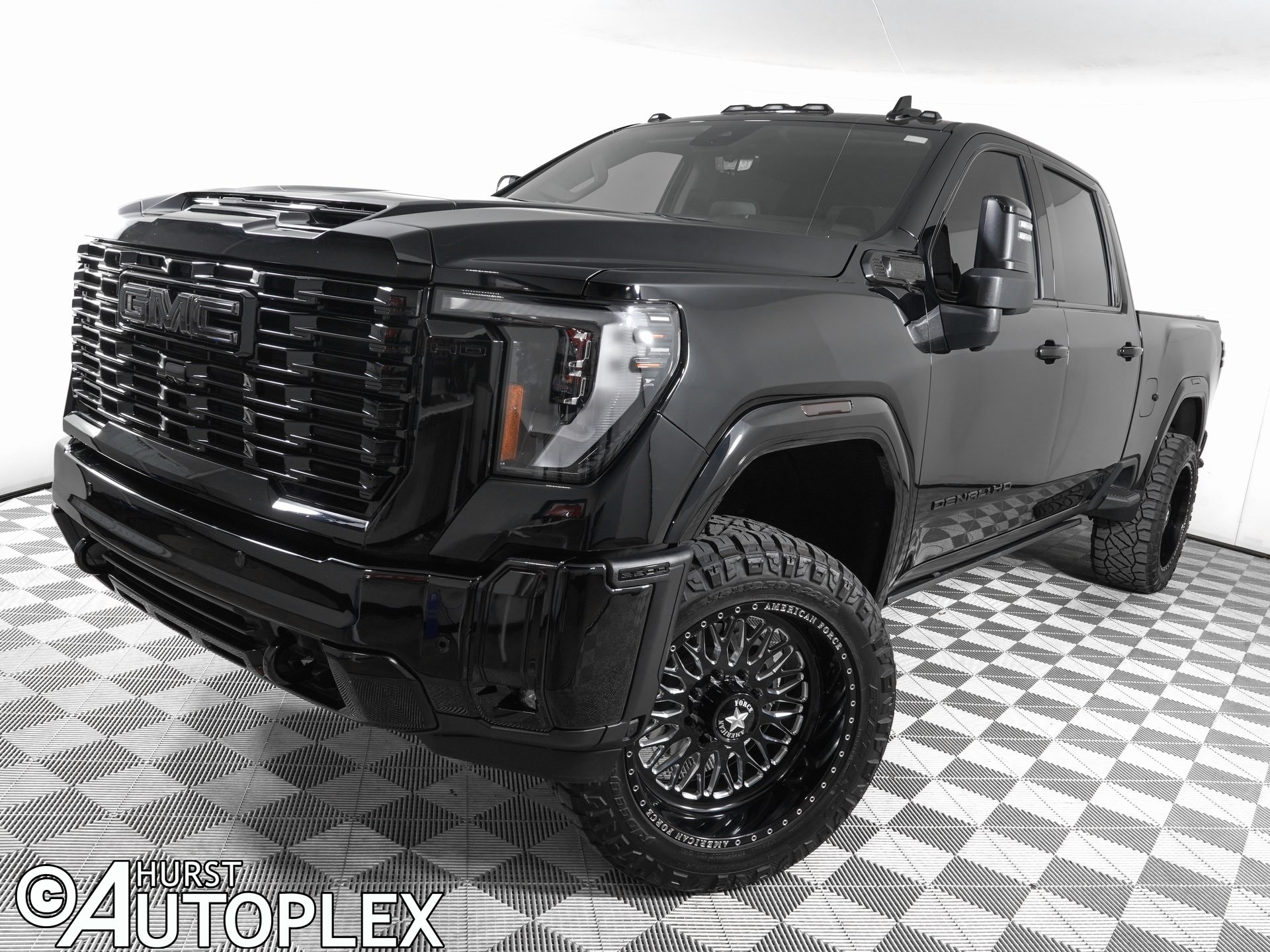 2025 GMC Sierra 2500HD Denali's photo