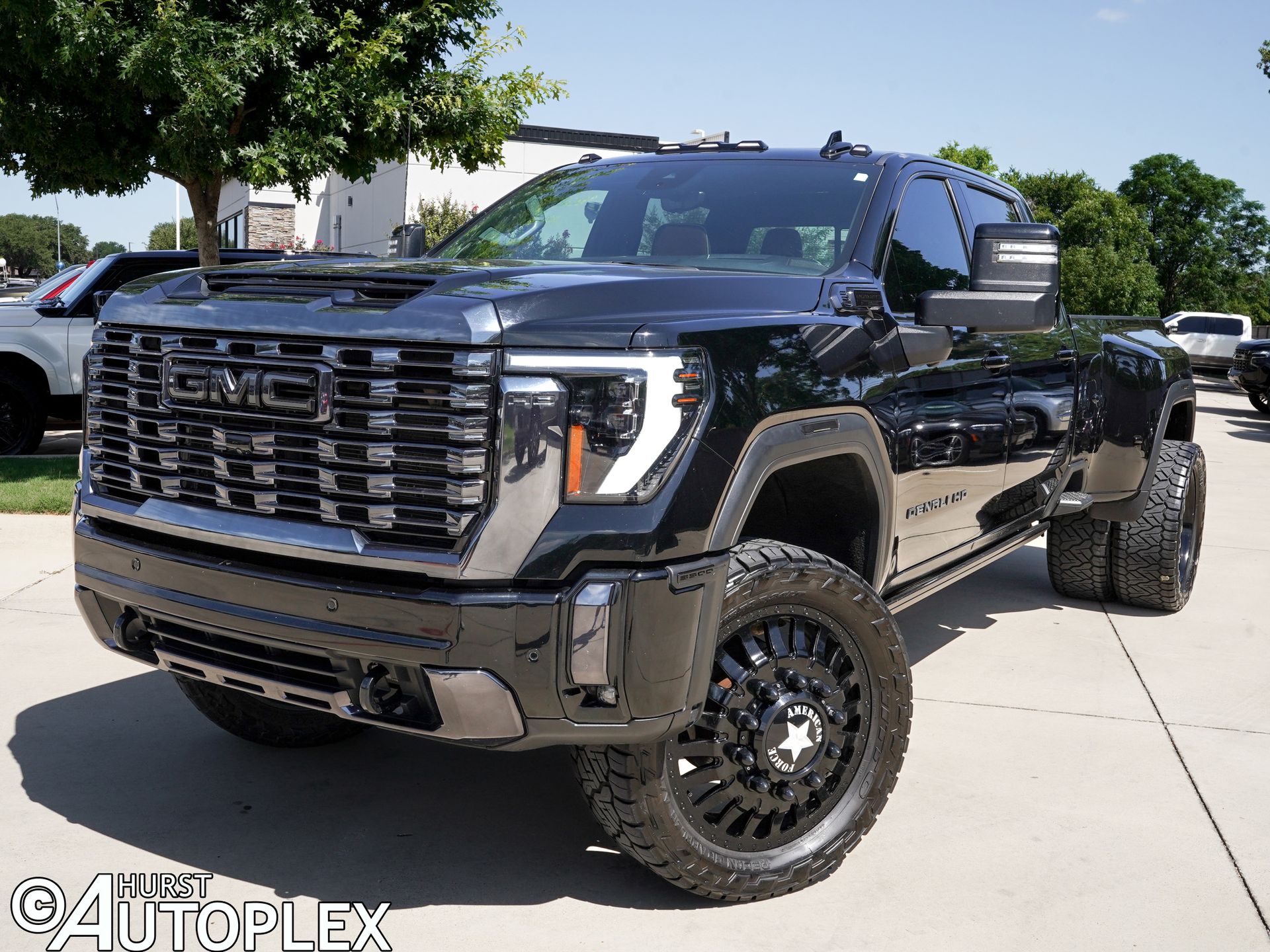 2024 GMC Sierra Denali Ultimate 4WD Crew Cab Long Box DR's photo