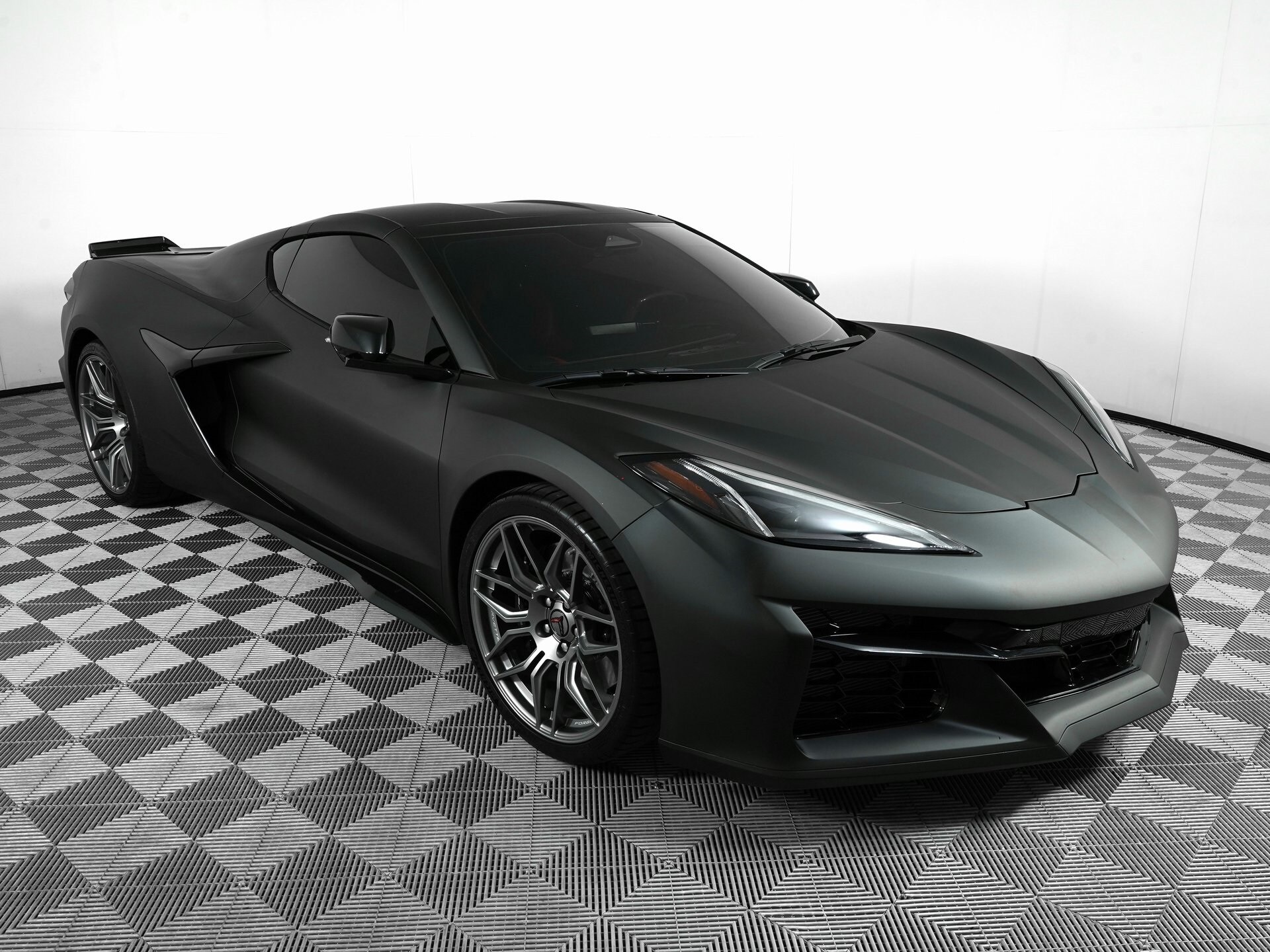 2025 Chevrolet Corvette Z06 3LZ photo 3