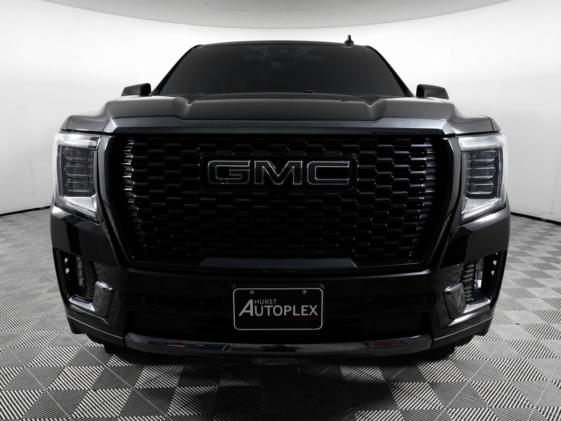 Used 2023 GMC Yukon XL Denali Ultimate with VIN 1GKS2KKL3PR244693 for sale in Hurst, TX