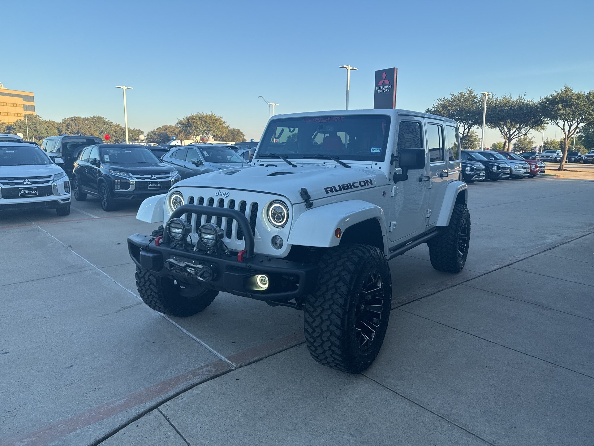 2015 Jeep Wrangler Unlimited Rubicon photo 2