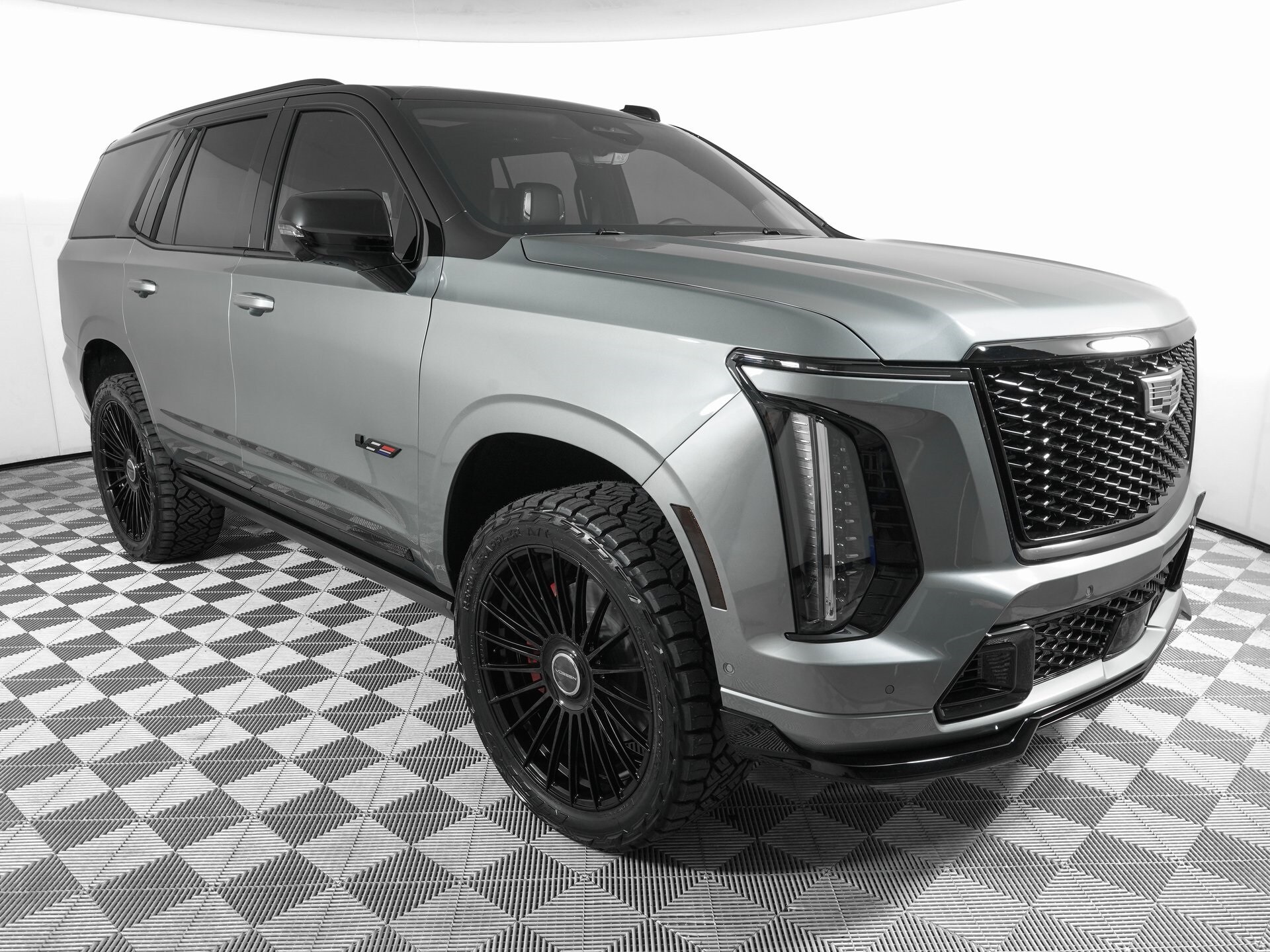 2026 Cadillac Escalade V-Series photo 3