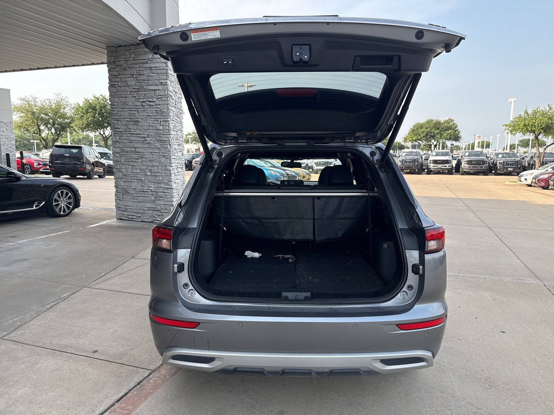 2022 Mitsubishi Outlander SEL photo 4