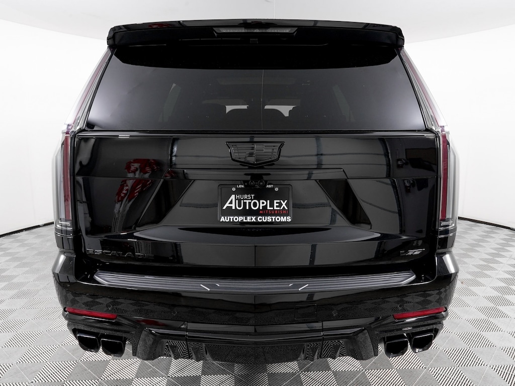 2025 Cadillac Escalade V-Series photo 2