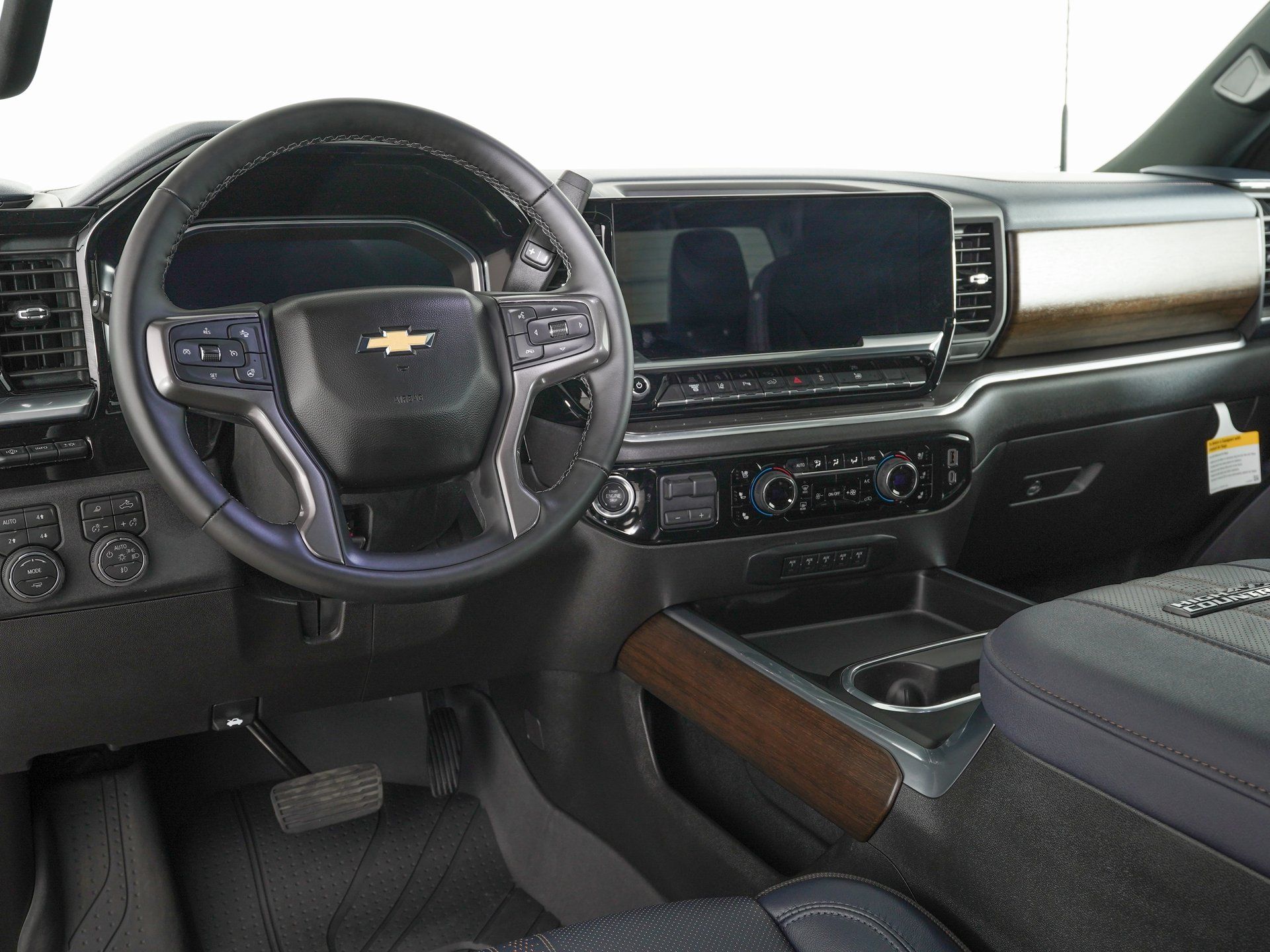 2026 Chevrolet Silverado 3500HD High Country - Photo 16