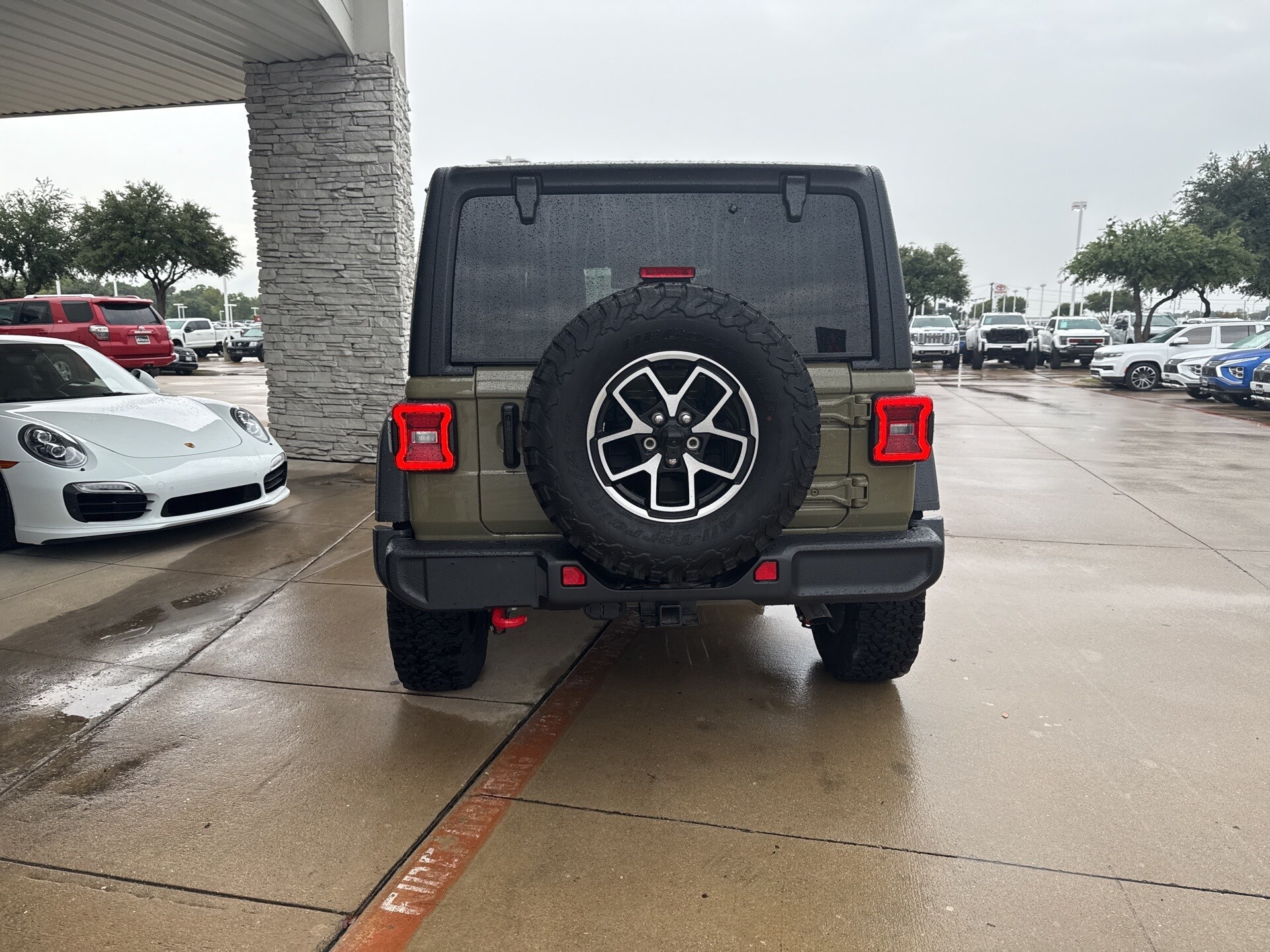 2025 Jeep Wrangler Rubicon photo 4