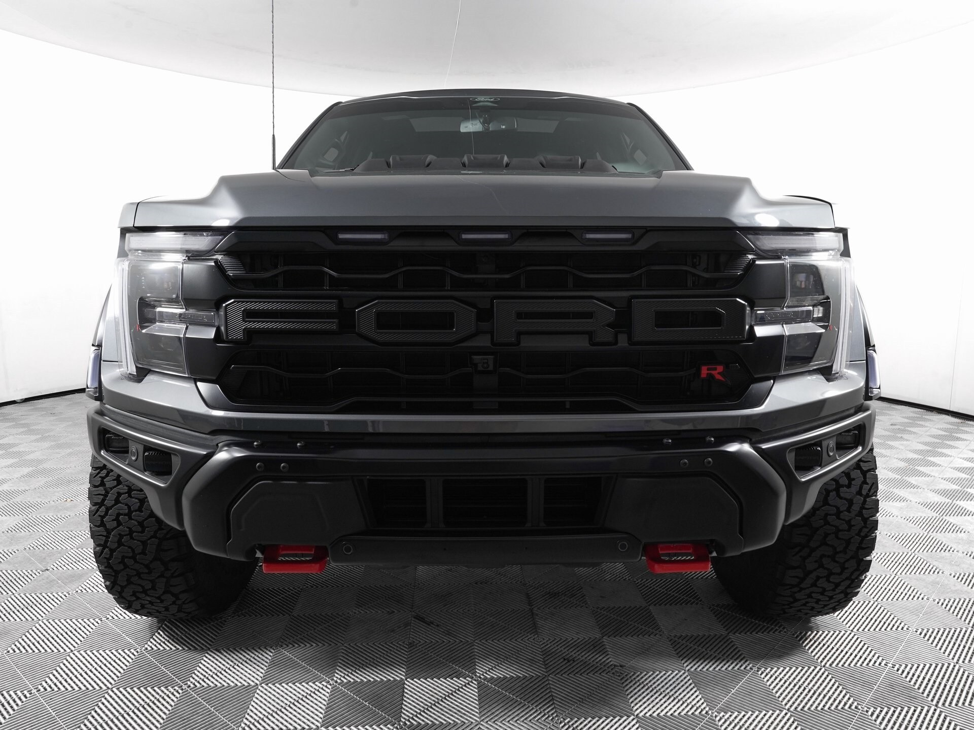 2025 Ford F-150 Raptor photo 2