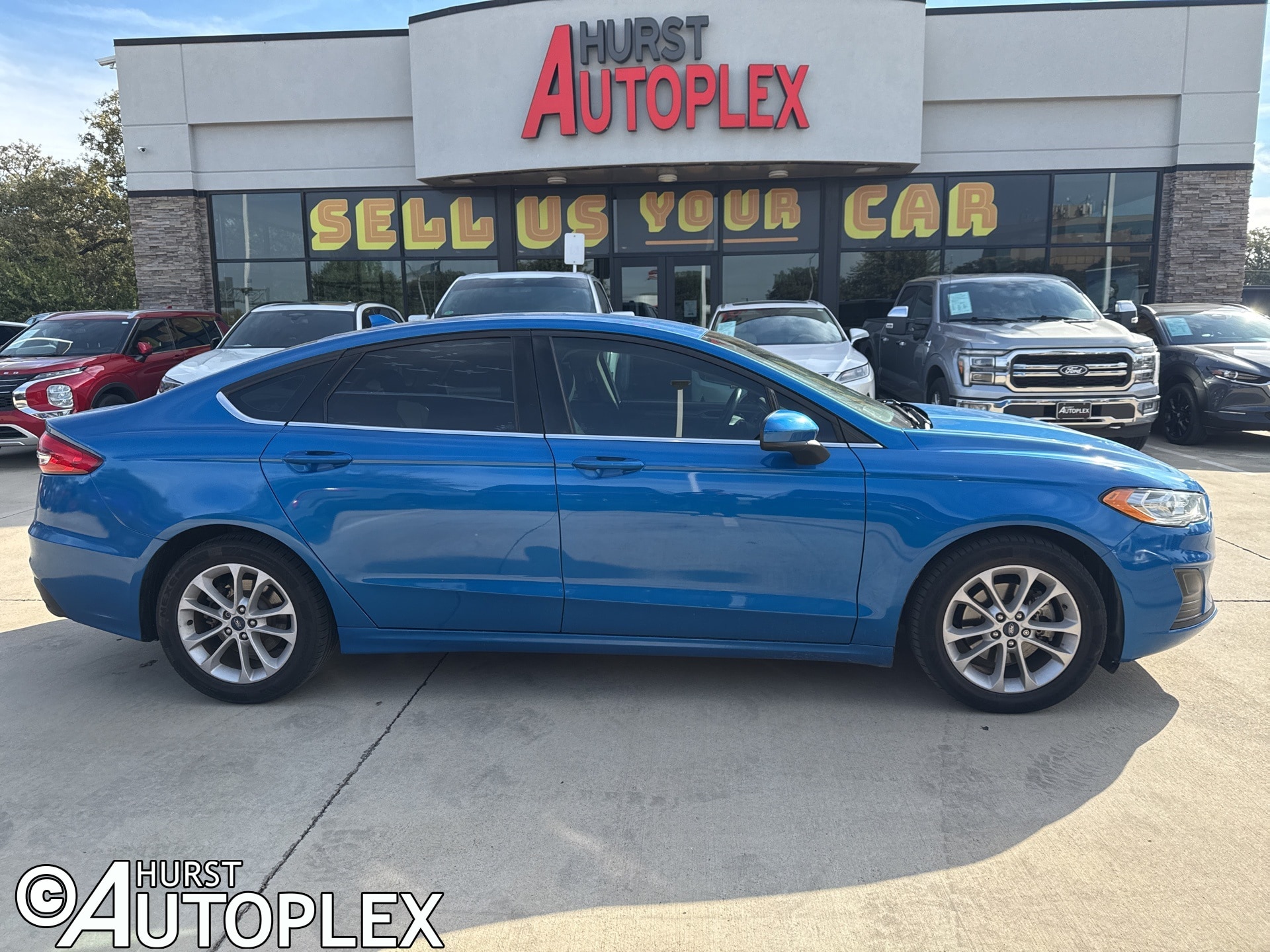 2019 Ford Fusion SE's photo