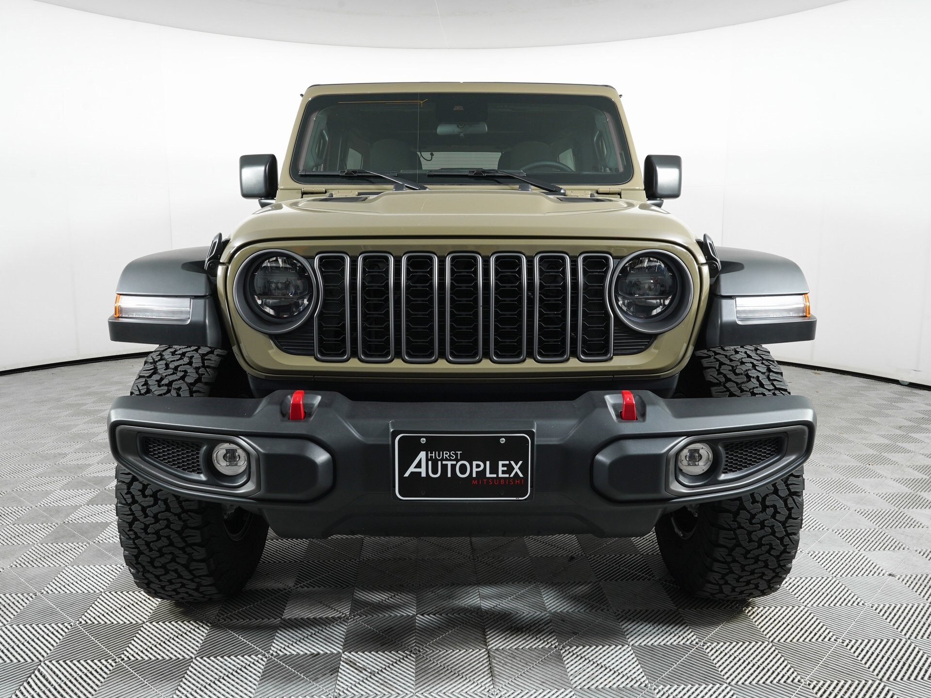 2025 Jeep Wrangler Rubicon photo 2