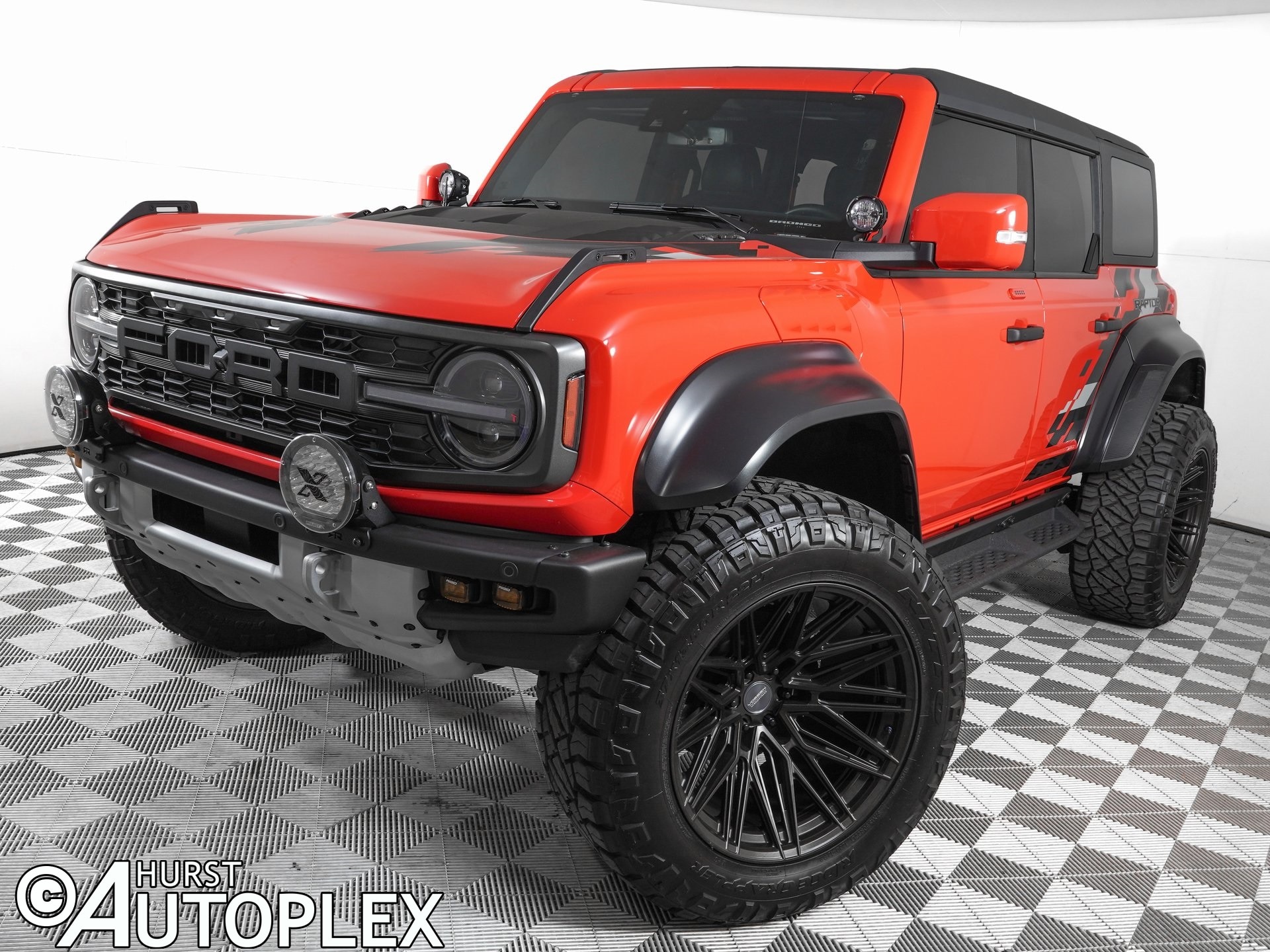 2023 Ford Bronco 4-Door Raptor's photo