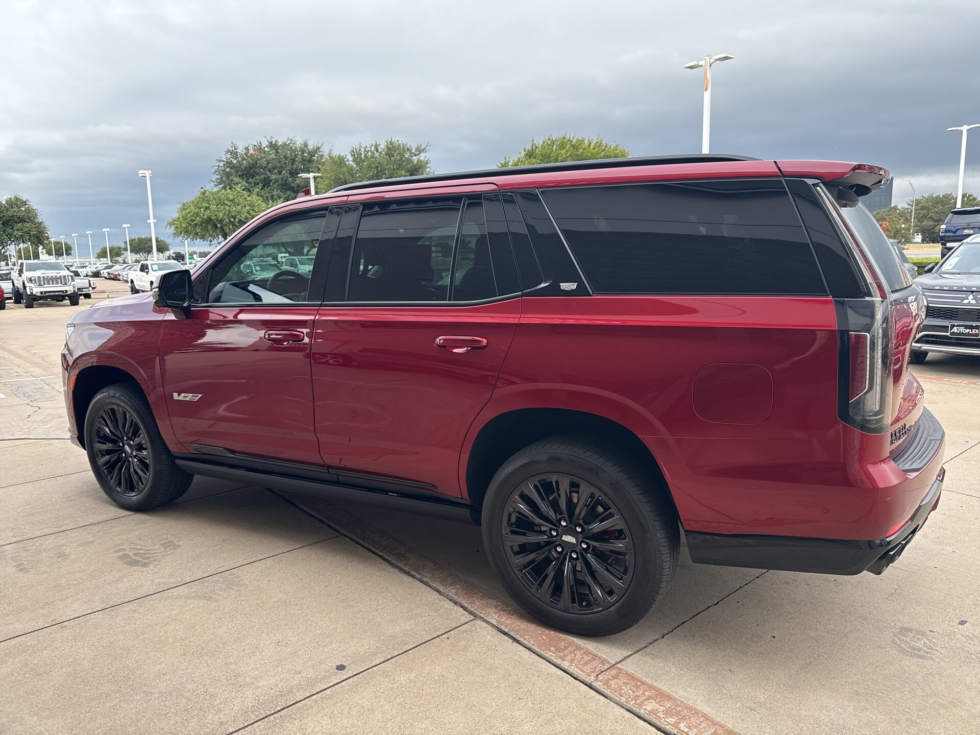 2024 Cadillac Escalade V-Series photo 3