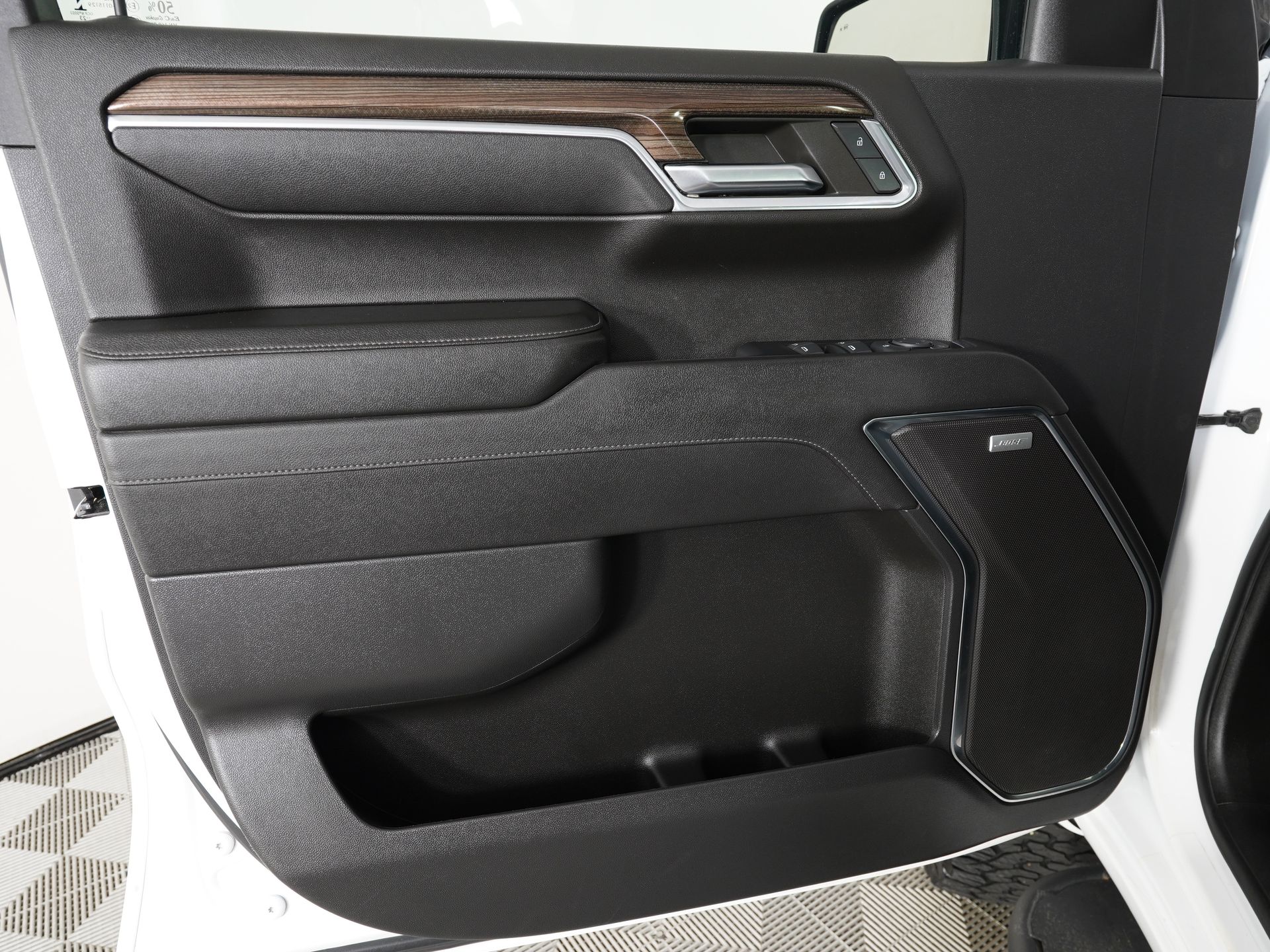 2023 Chevrolet Silverado 1500 RST - Photo 15