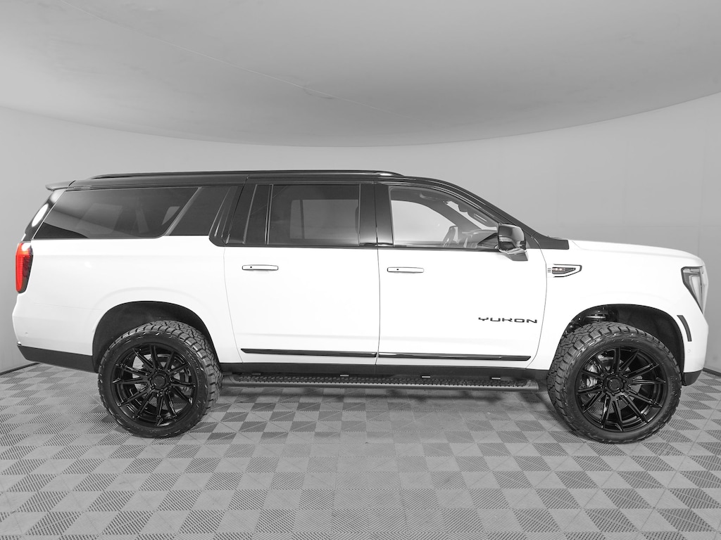 Used 2025 GMC Yukon XL Elevation SUV