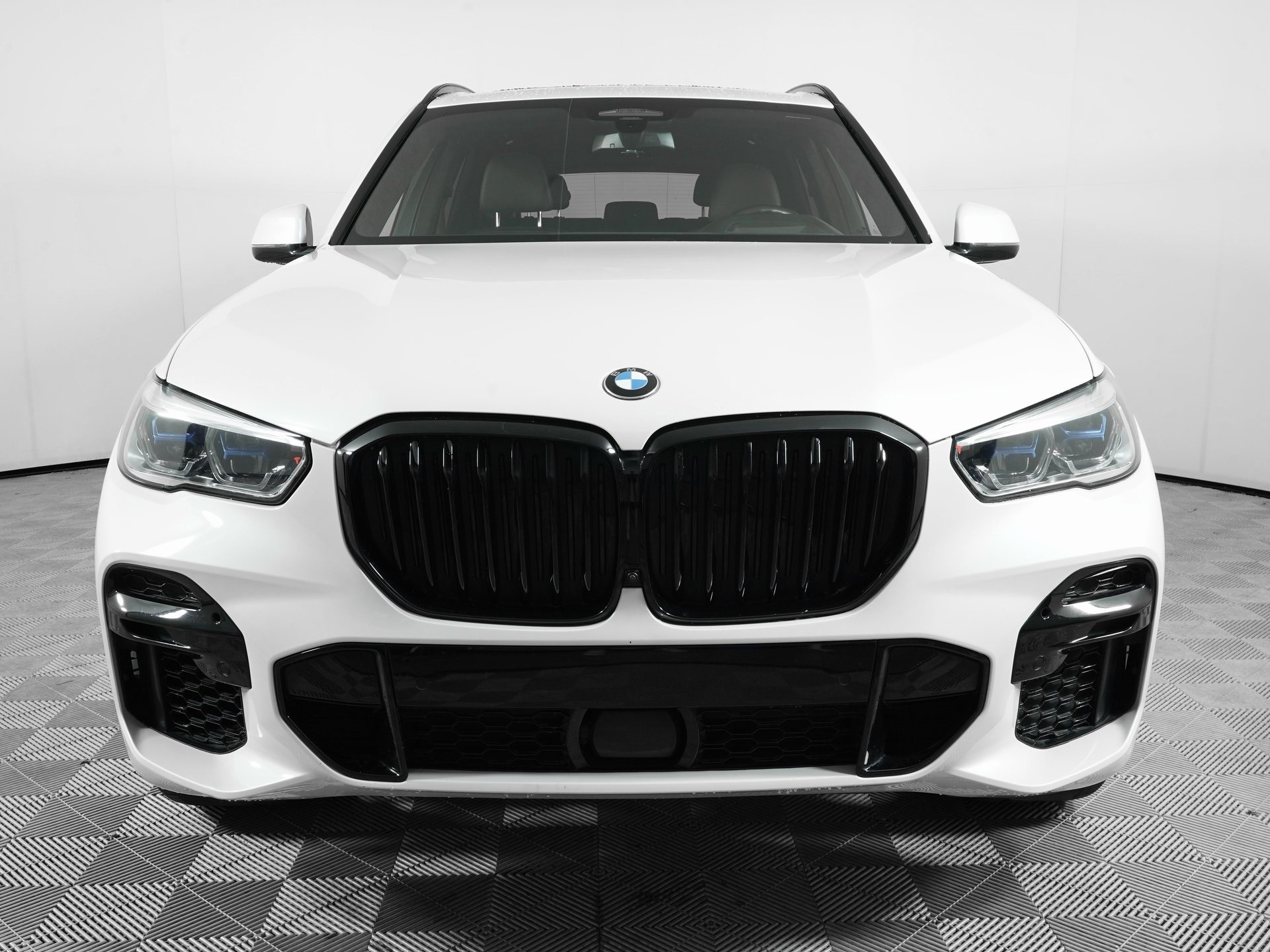 Used 2022 BMW X5 M50i with VIN 5UXJU4C06N9K47648 for sale in Hurst, TX