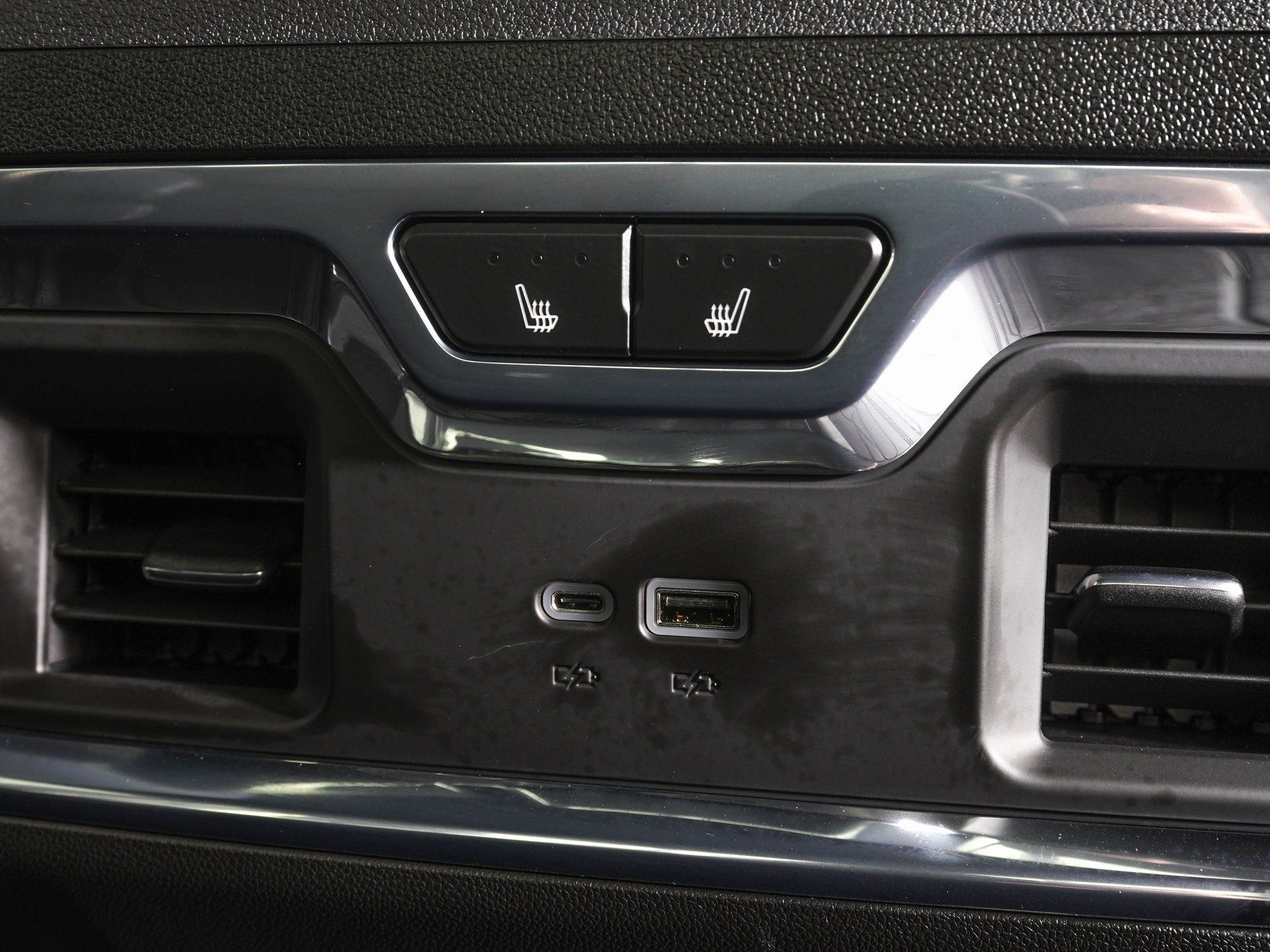 2026 Chevrolet Silverado 3500HD High Country - Photo 11