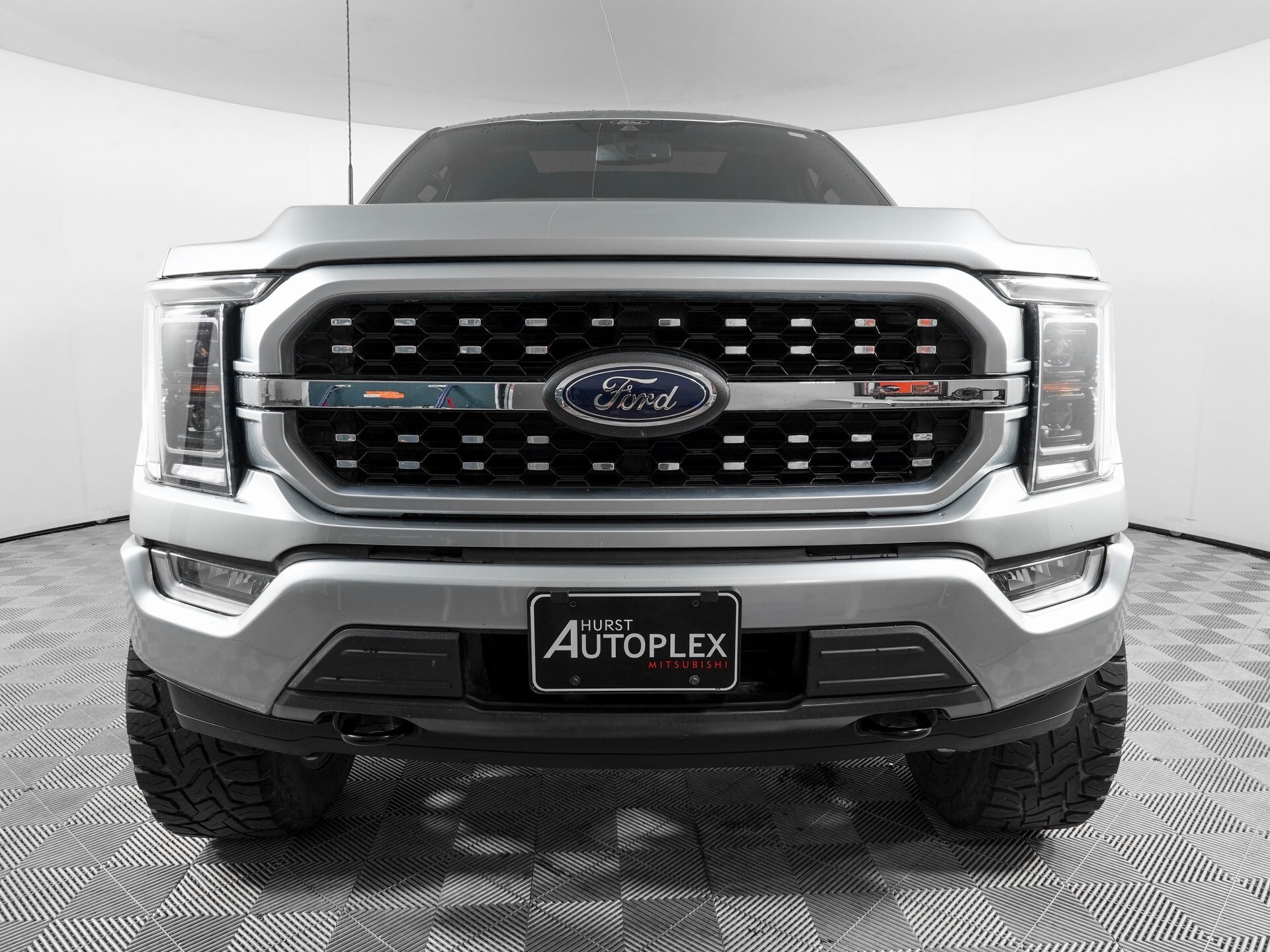 2021 Ford F-150 Lariat photo 2