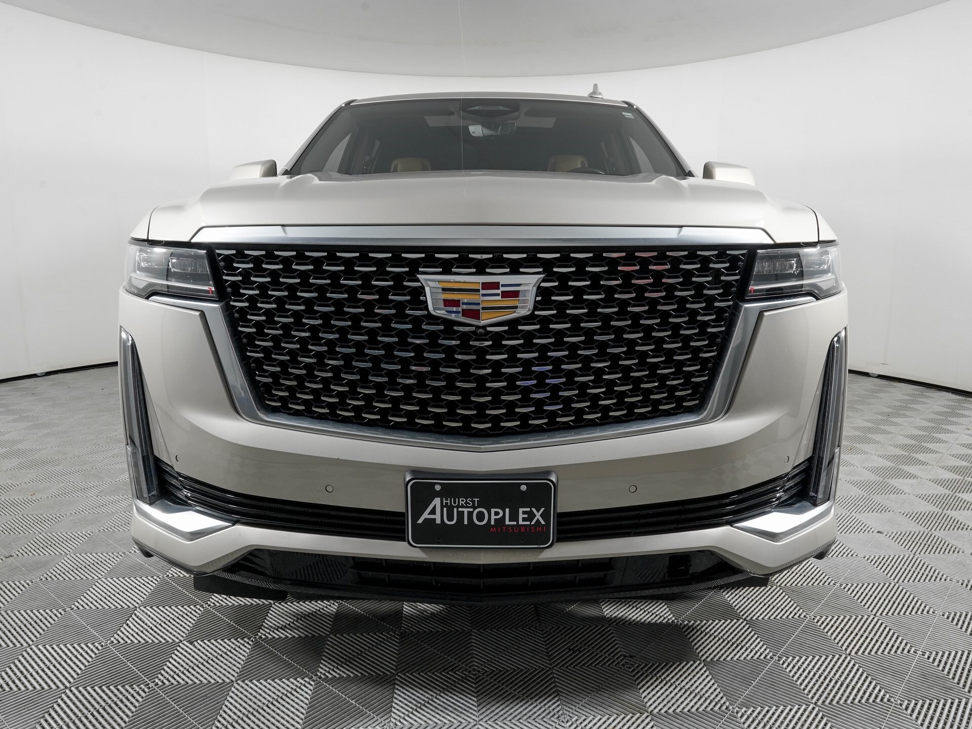 2021 Cadillac Escalade Premium Luxury photo 2