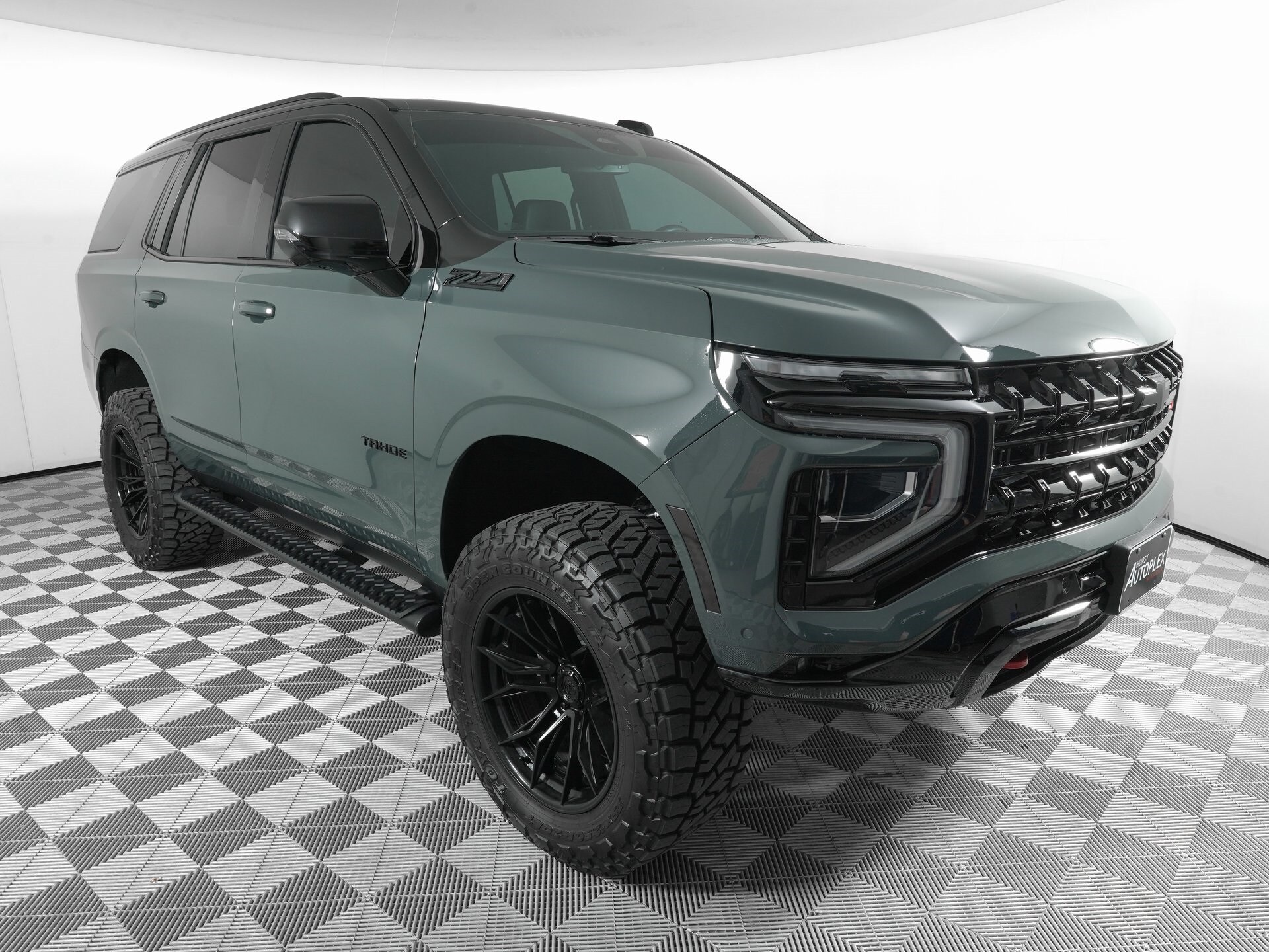 2025 Chevrolet Tahoe Z71 photo 3