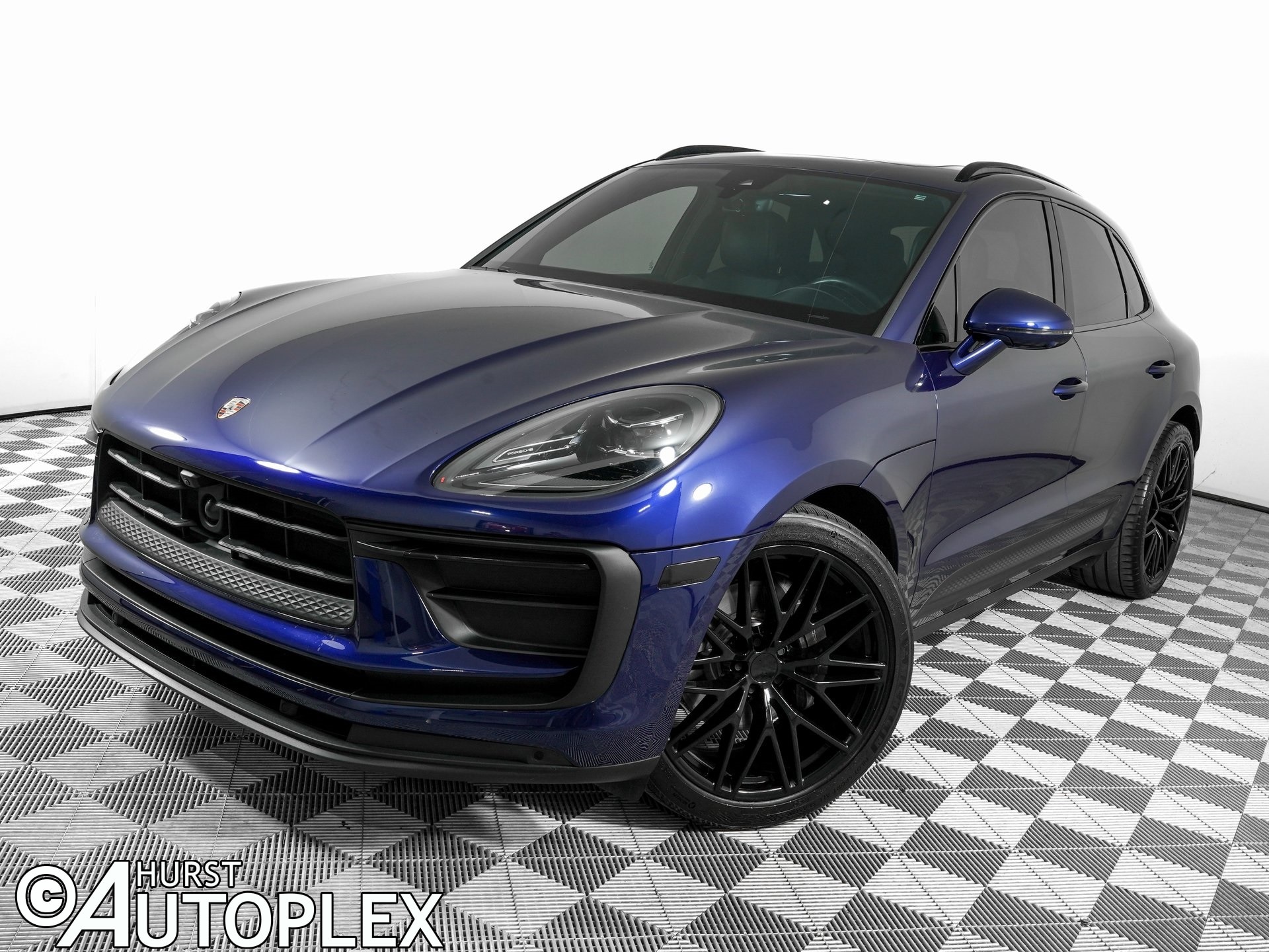 2024 Porsche Macan Base's photo