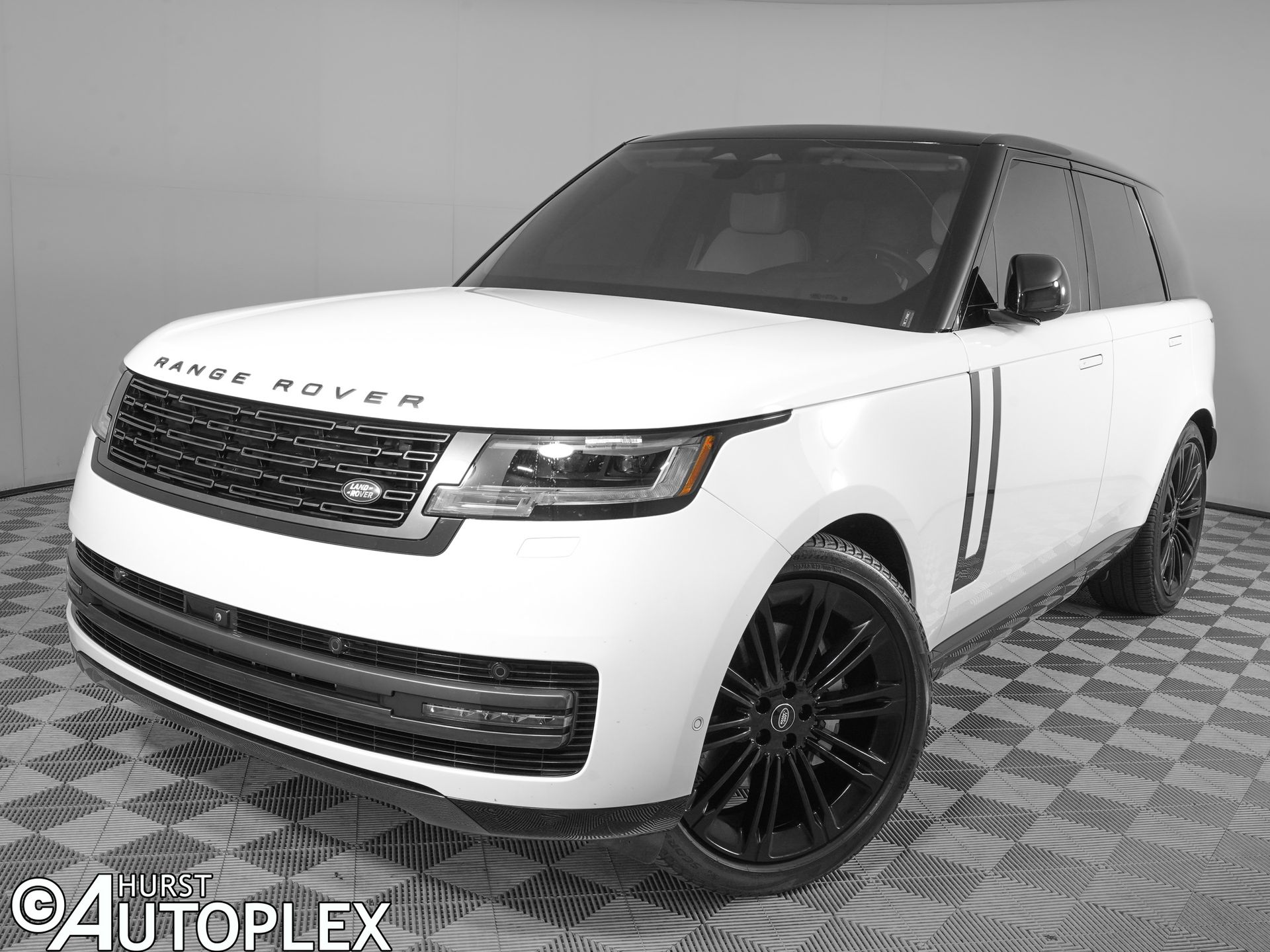 2023 Land Rover Range Rover 3.0 SE SWB's photo