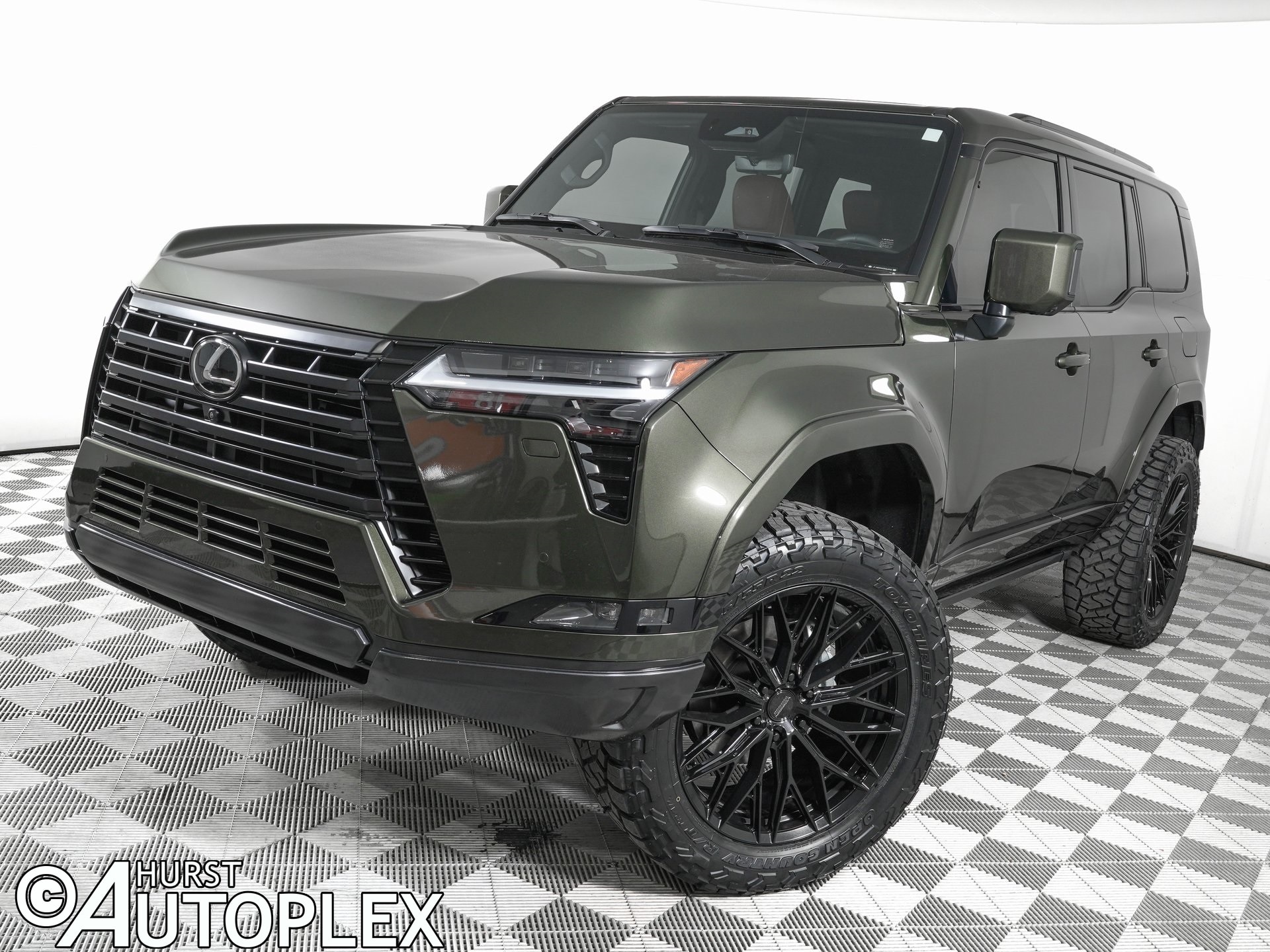 2025 Lexus GX Luxury's photo