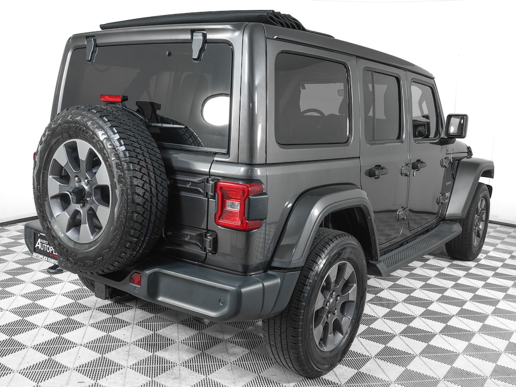 Used 2019 Jeep Wrangler Unlimited Sahara SUV
