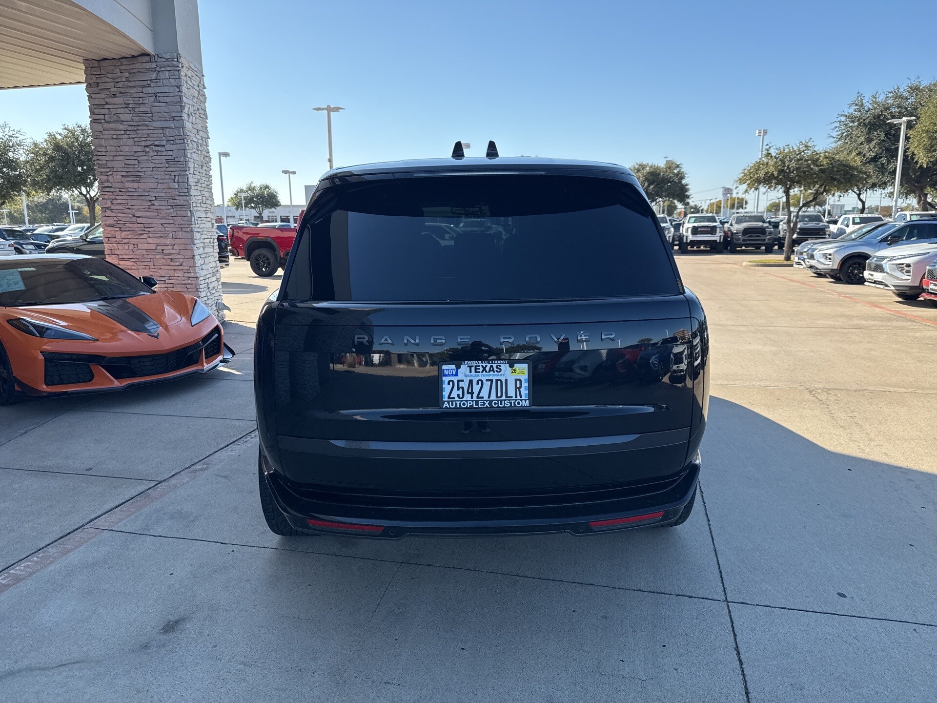 2024 Land Rover Range Rover SE photo 2