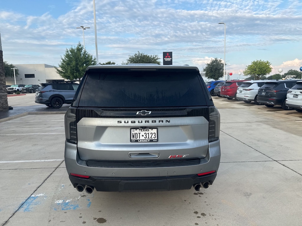 Used 2025 Chevrolet Suburban RST SUV