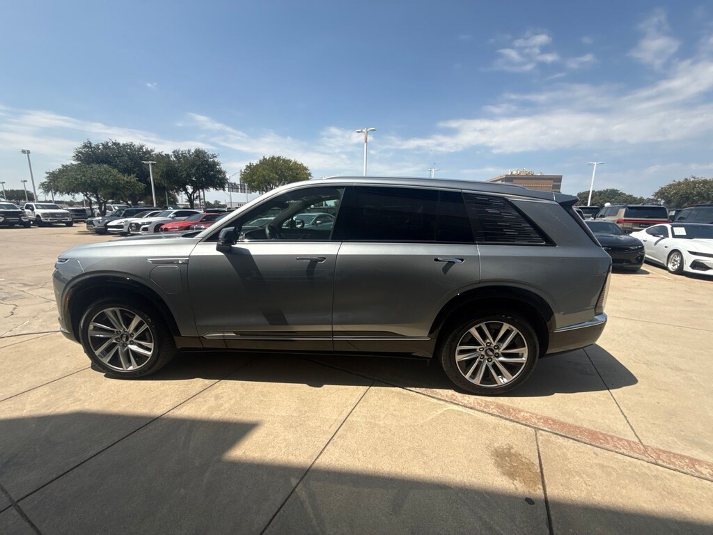 Used 2026 CADILLAC VISTIQ Luxury SUV