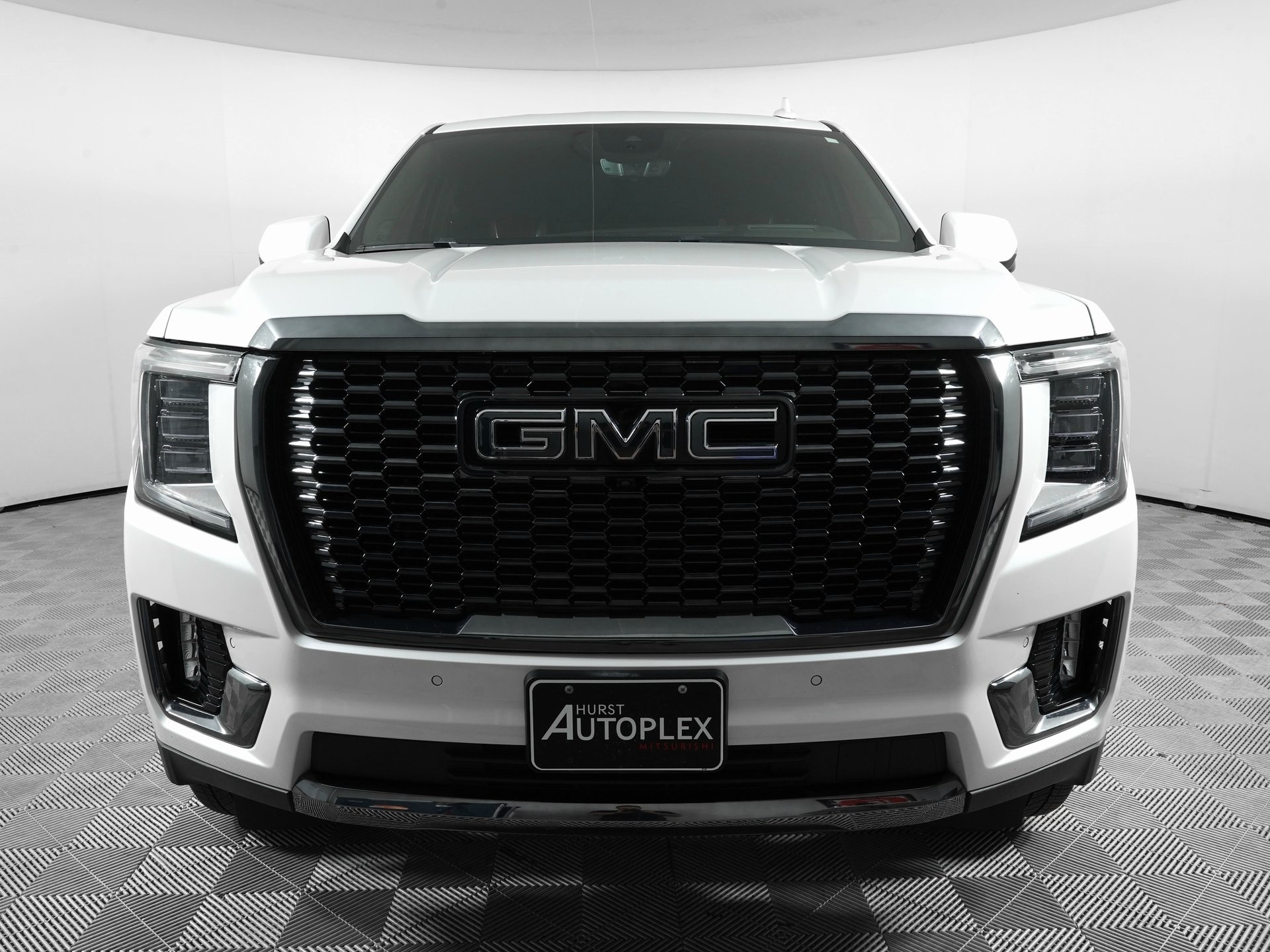 Used 2024 GMC Yukon XL Denali Ultimate with VIN 1GKS2KKL1RR234117 for sale in Hurst, TX
