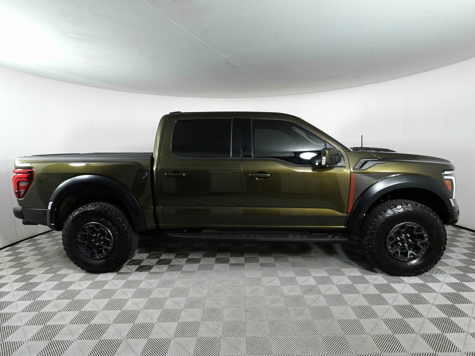2025 Ford F-150 Raptor photo 4