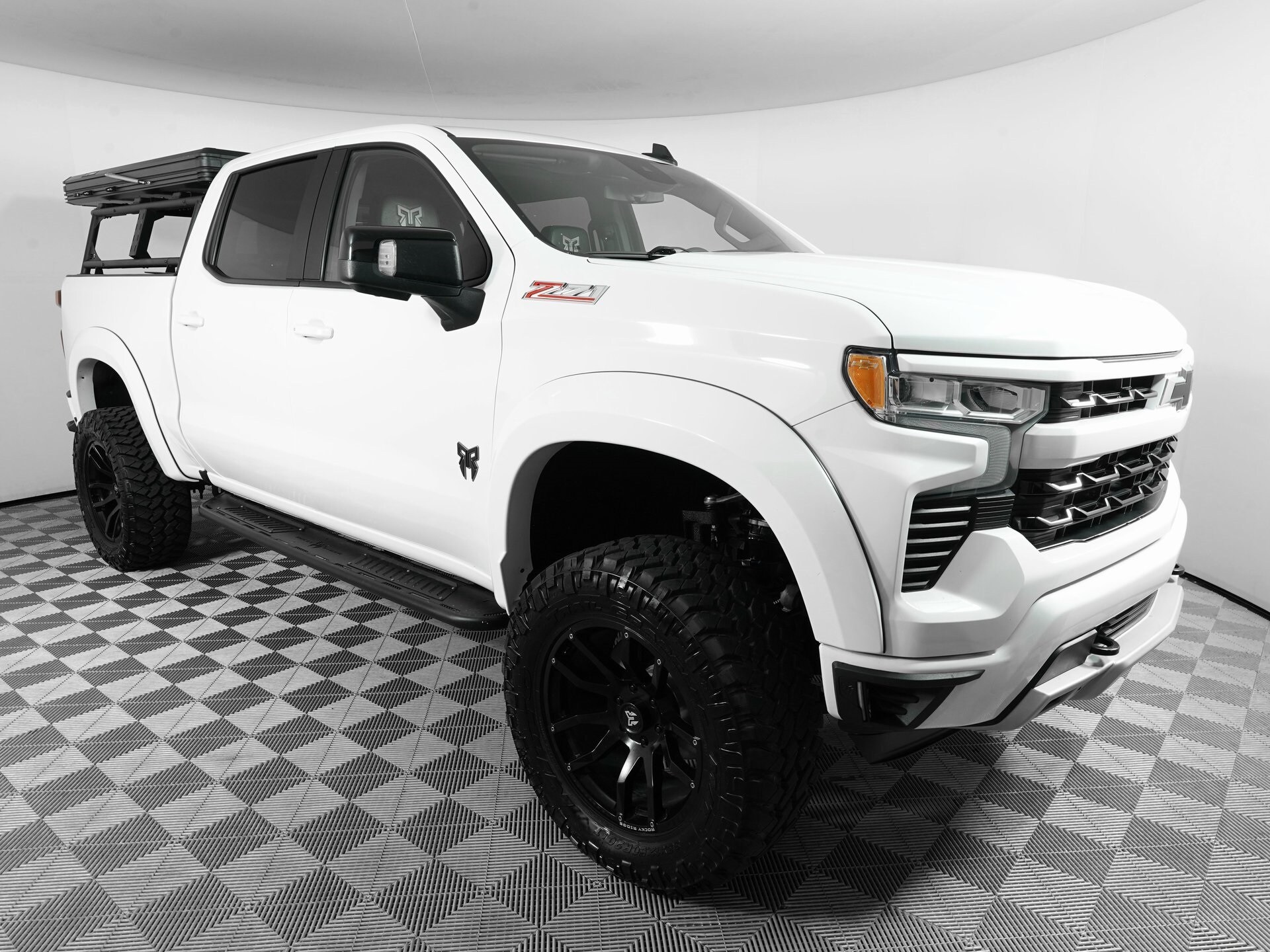 2023 Chevrolet Silverado 1500 RST photo 3