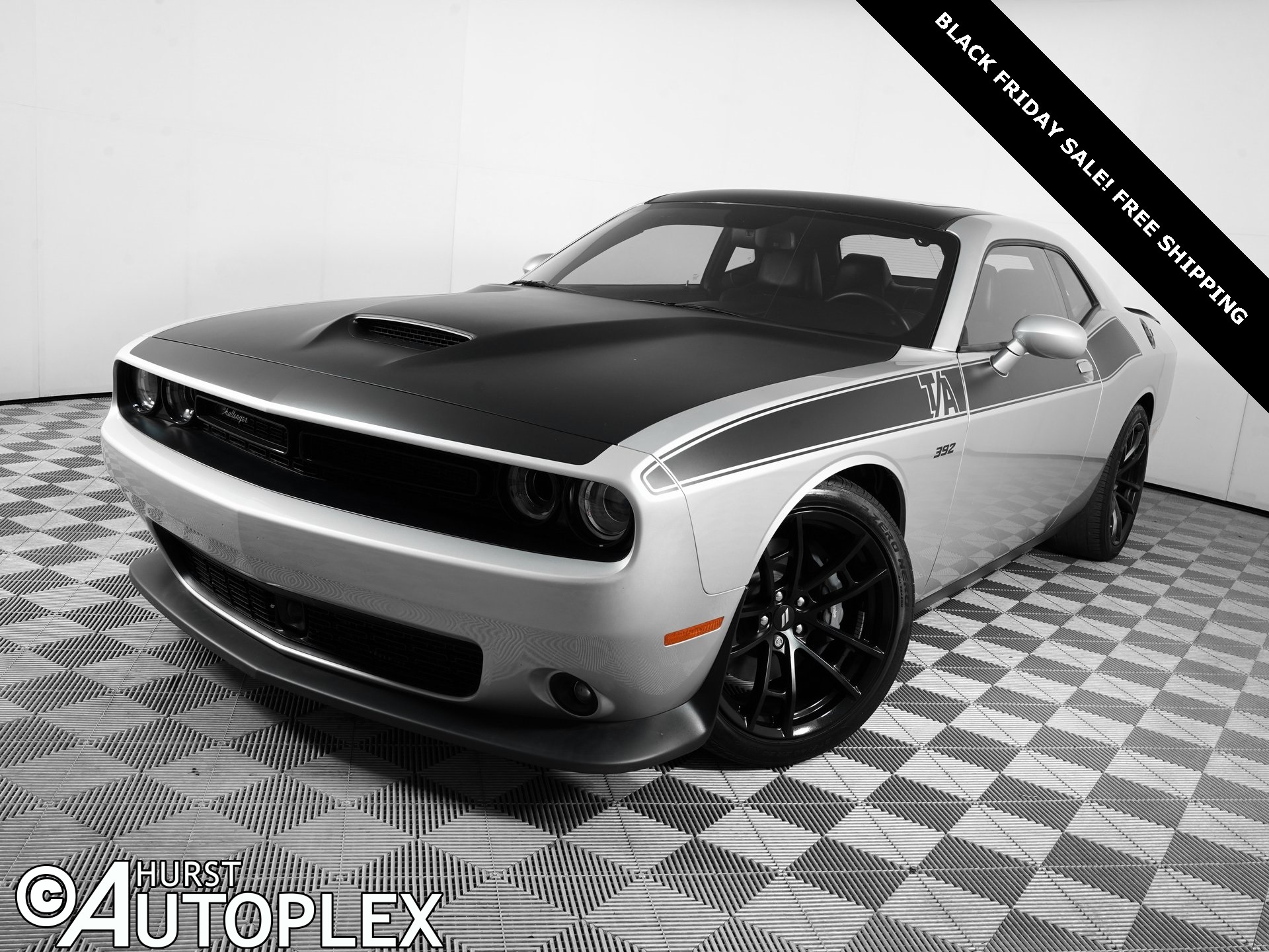 2023 Dodge Challenger R/T's photo