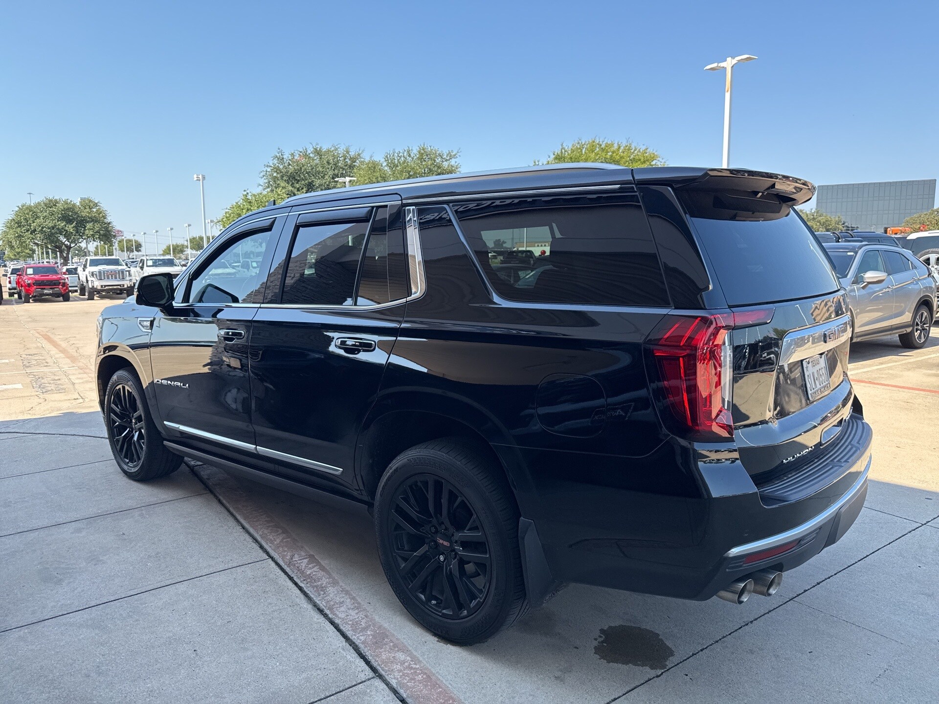 2021 Gmc Yukon Denali photo 2
