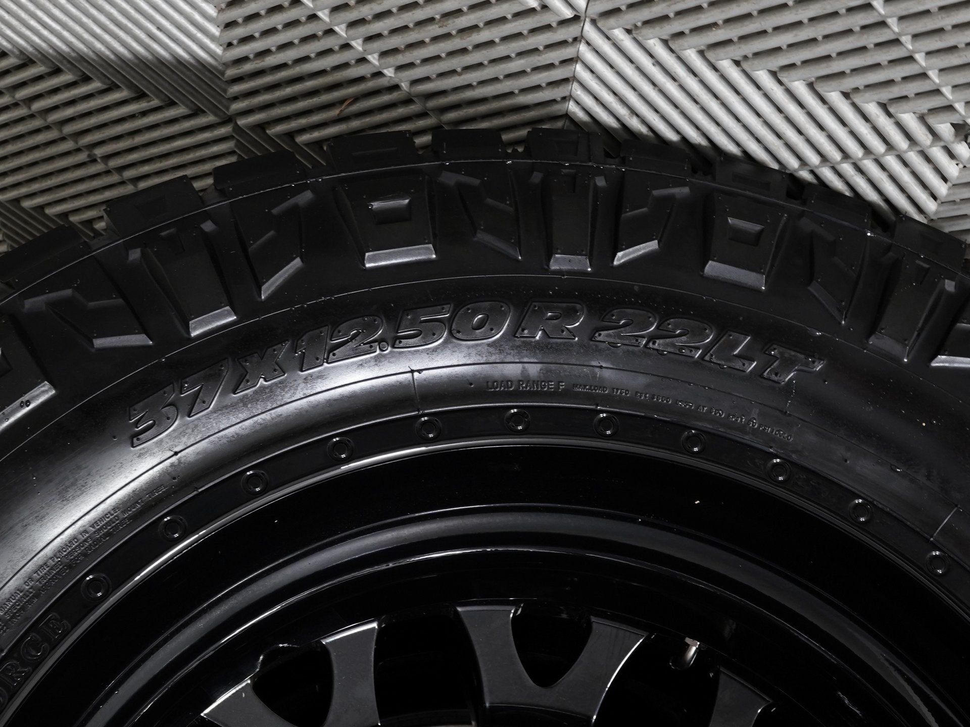 2025 GMC Sierra 3500HD Denali Ultimate - Photo 38