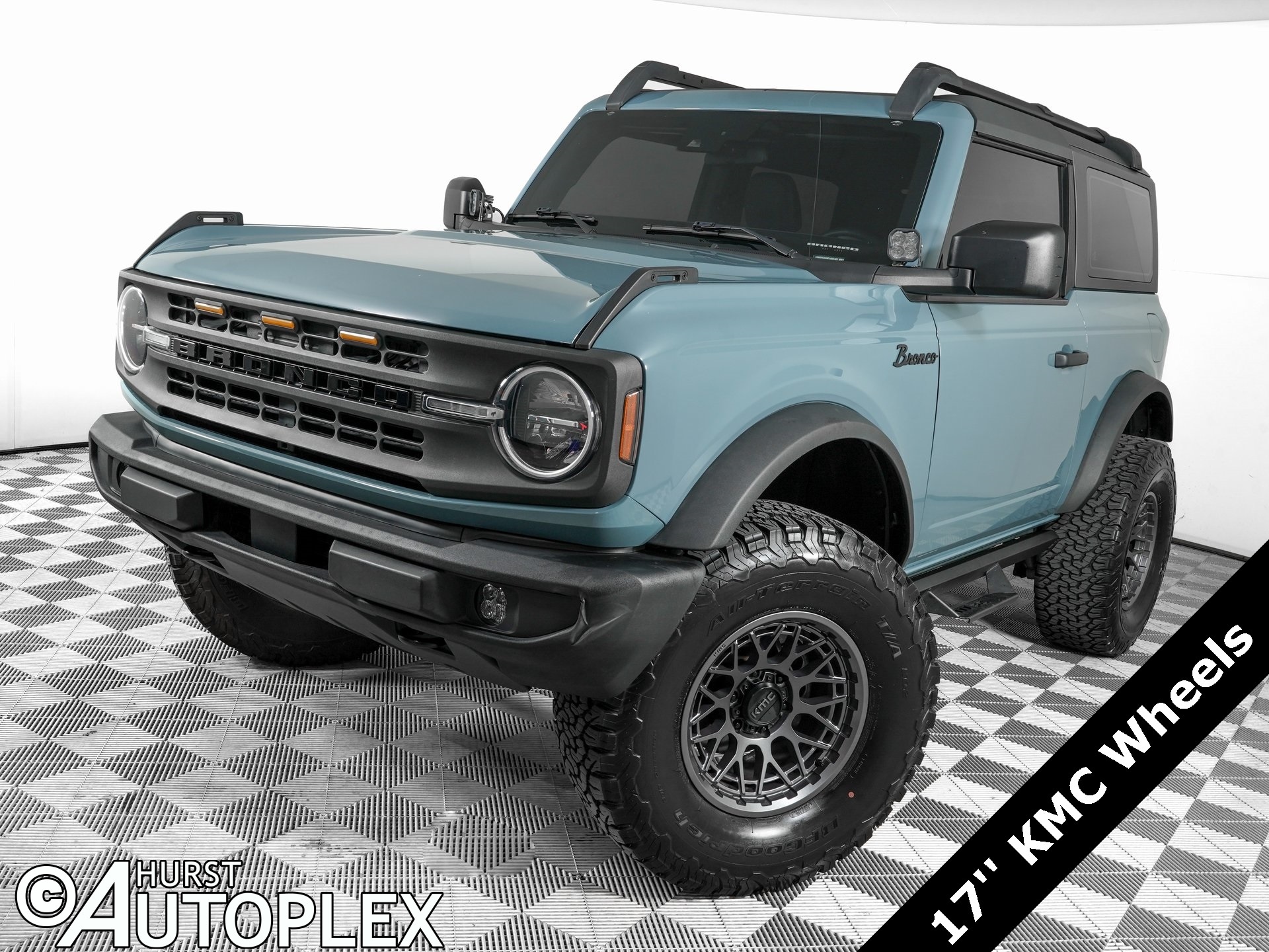 2023 Ford Bronco 2-Door Base's photo