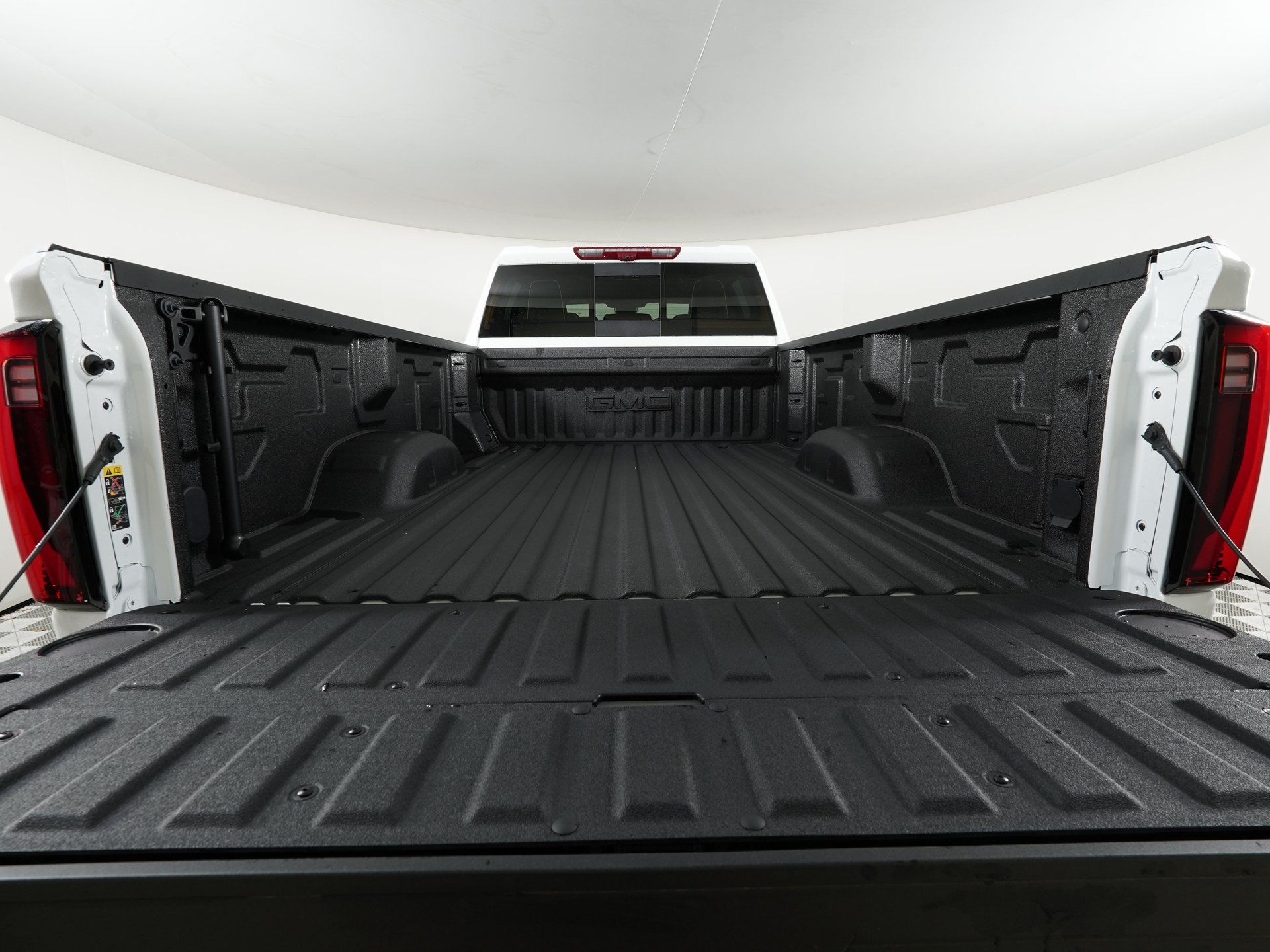 2025 GMC Sierra 3500HD Denali Ultimate - Photo 8