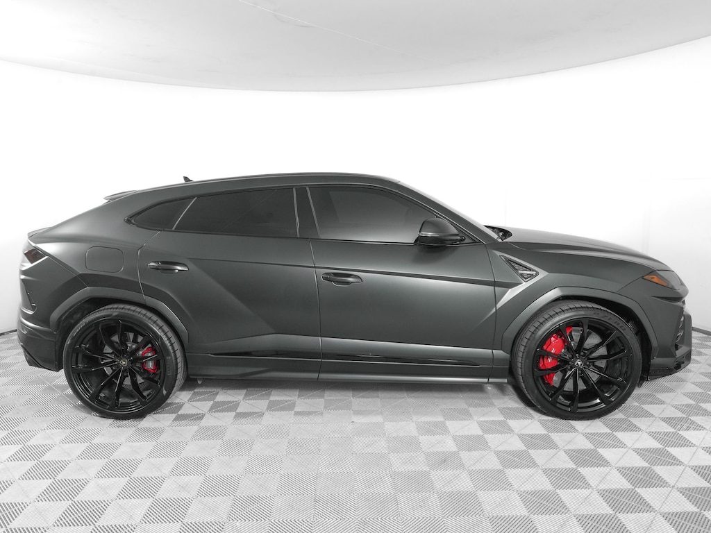 Used 2021 Lamborghini Urus SUV