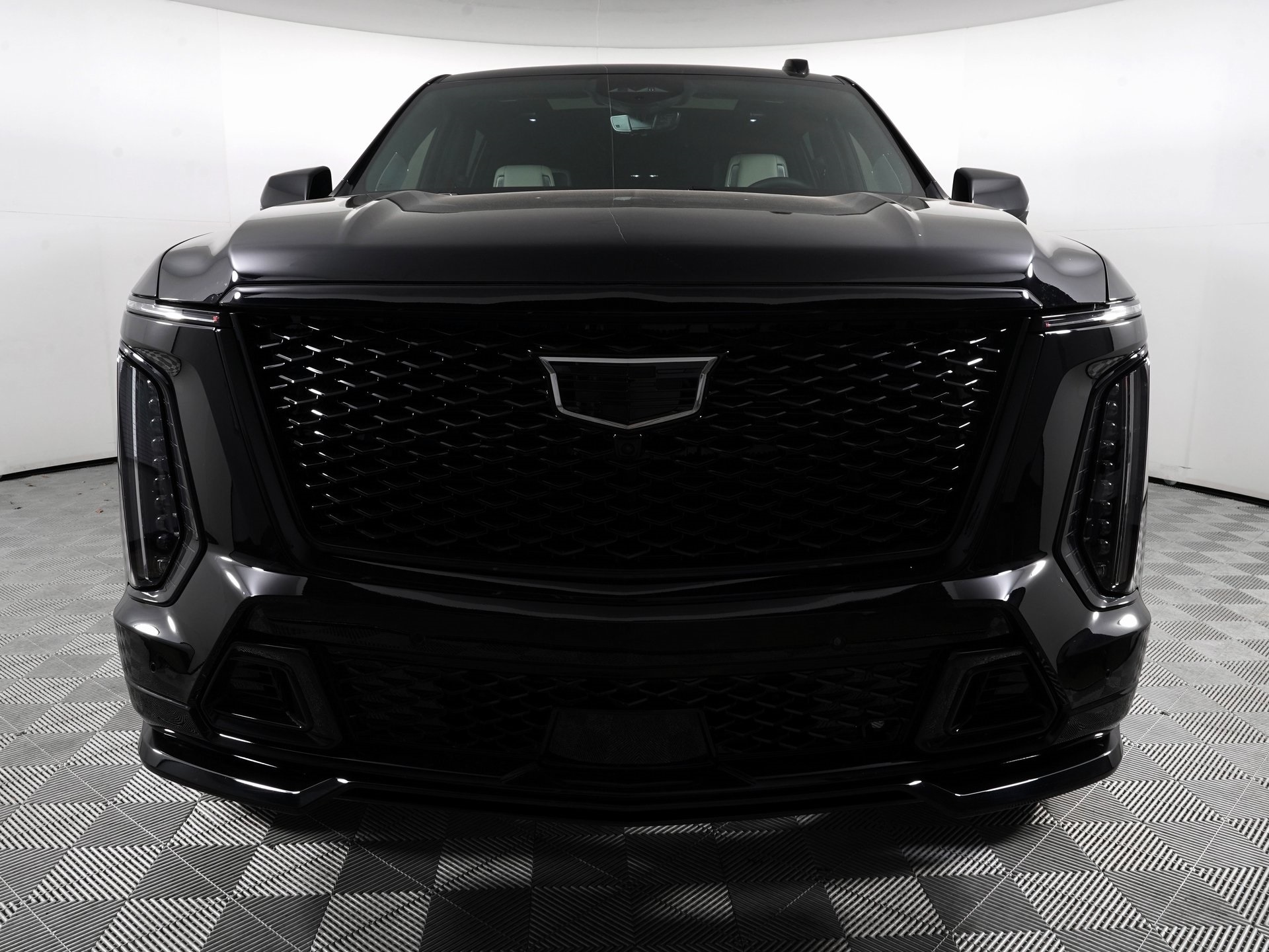 Used 2025 Cadillac Escalade ESV V-Series with VIN 1GYS9SR90SR190807 for sale in Hurst, TX