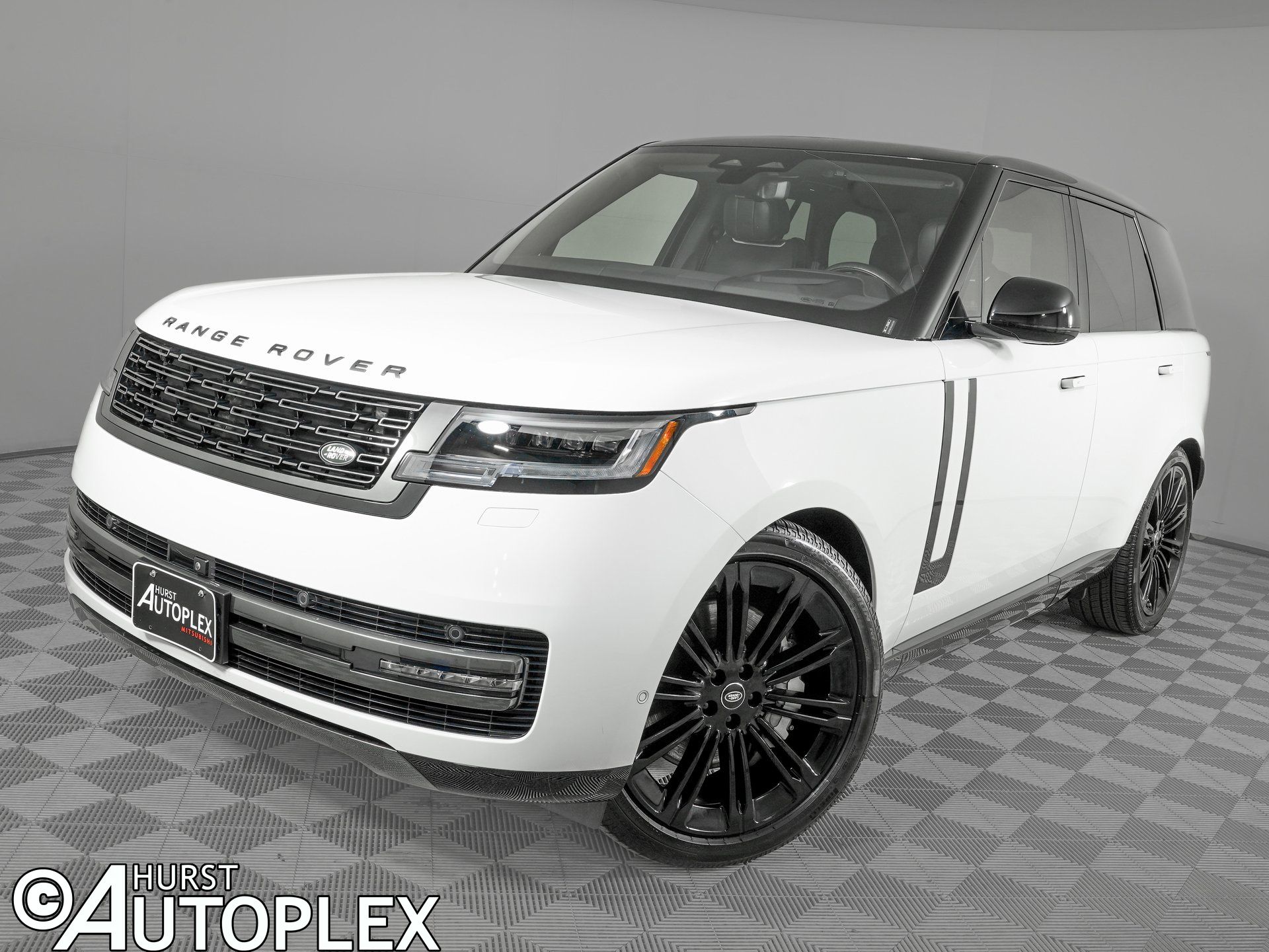 2025 Land Rover Range Rover SE