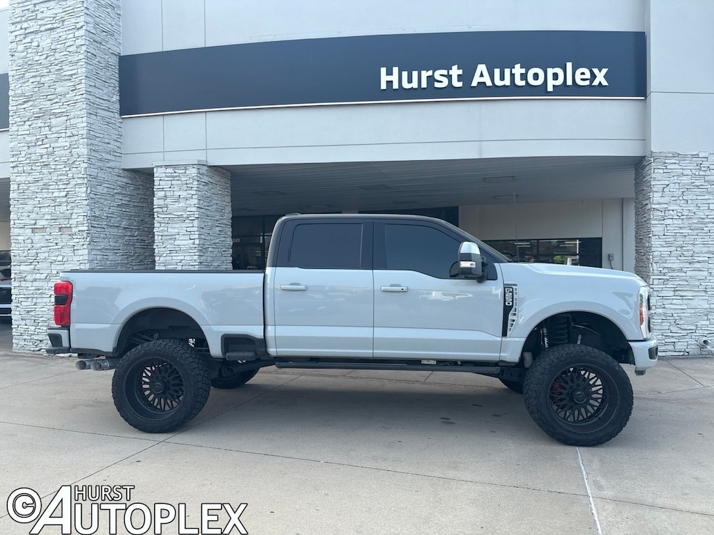 Used 2025 Ford F-250 Platinum Truck