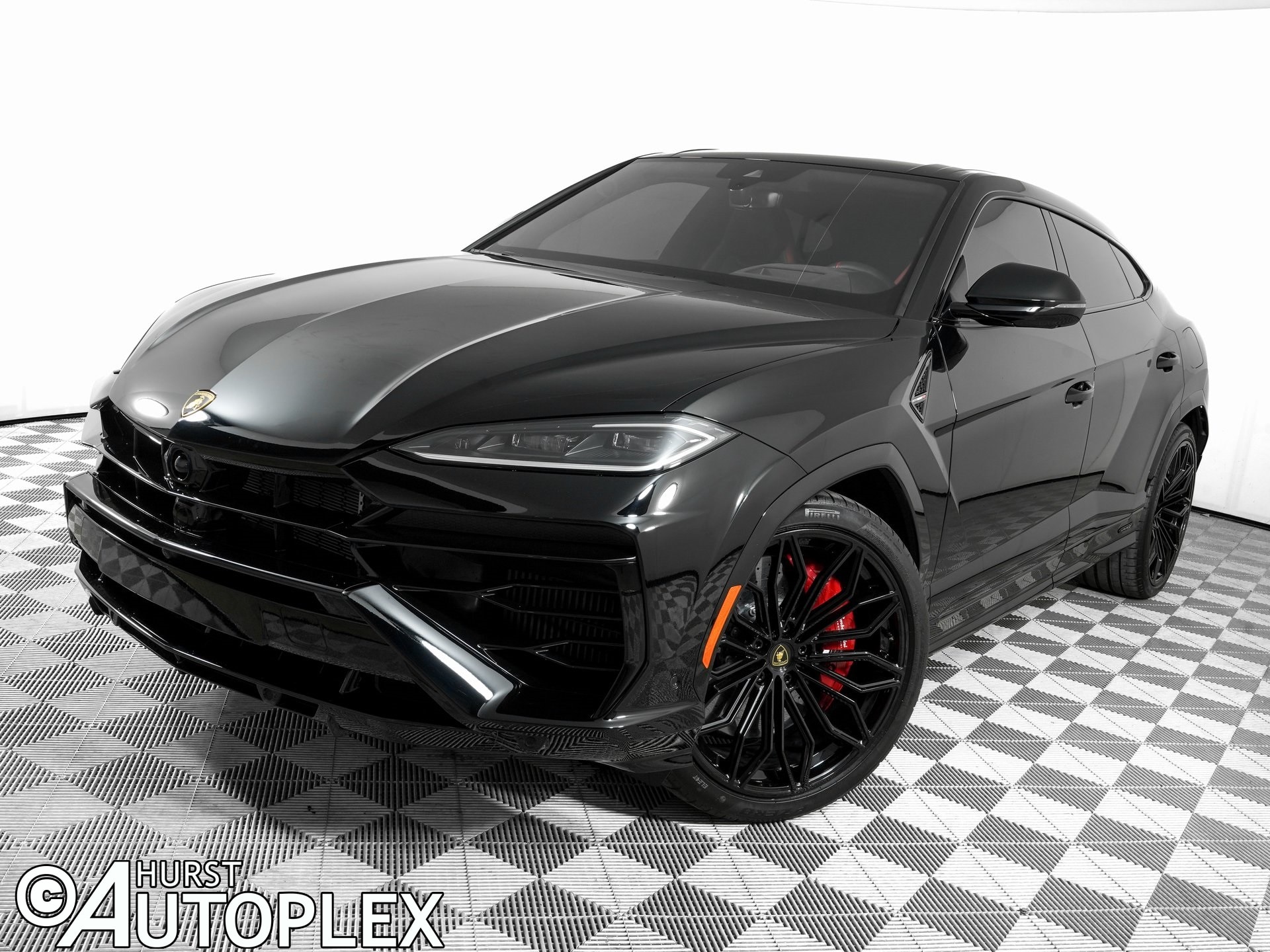 2025 Lamborghini Urus SE's photo