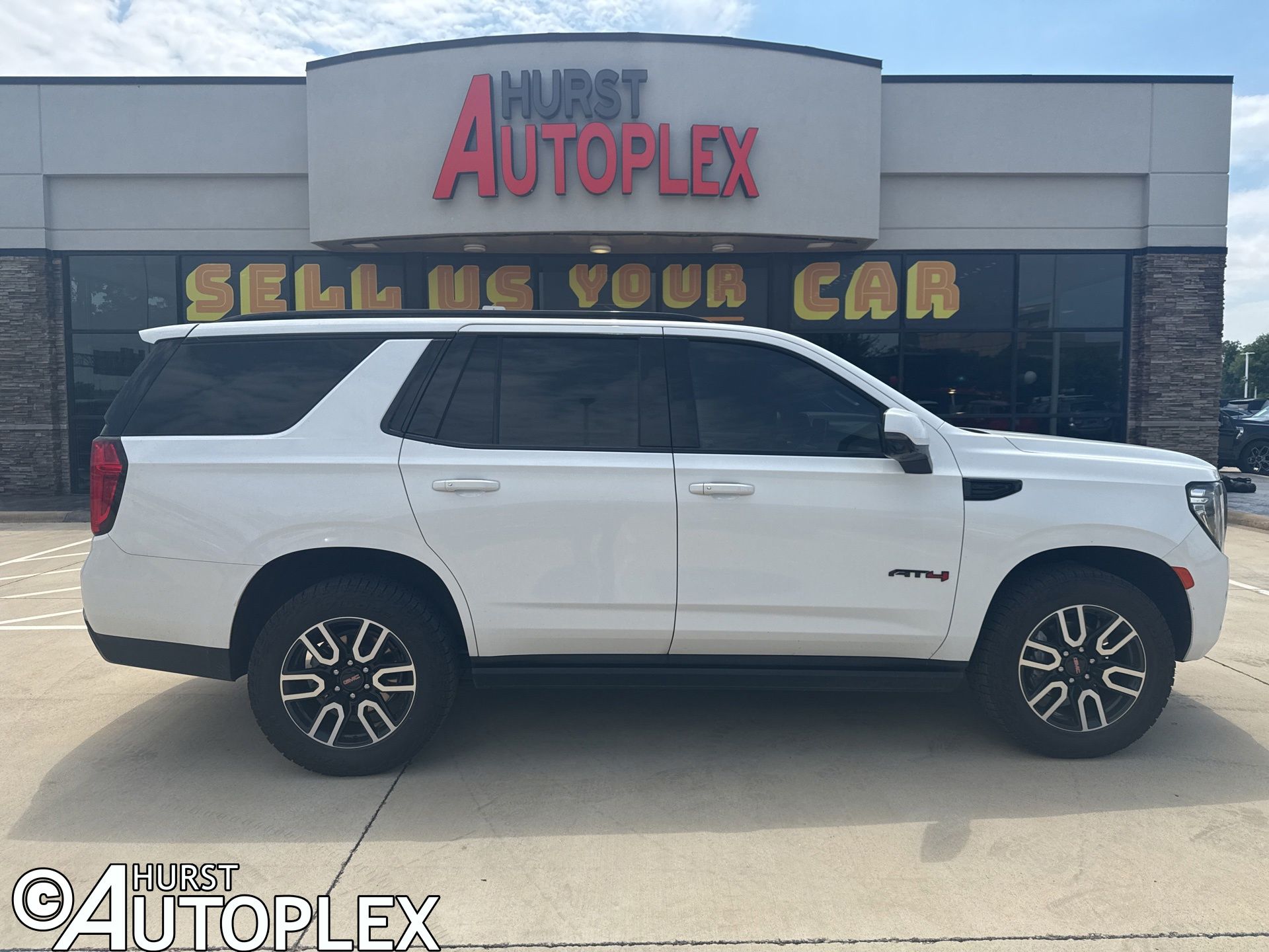 2023 GMC Yukon 4WD AT4's photo