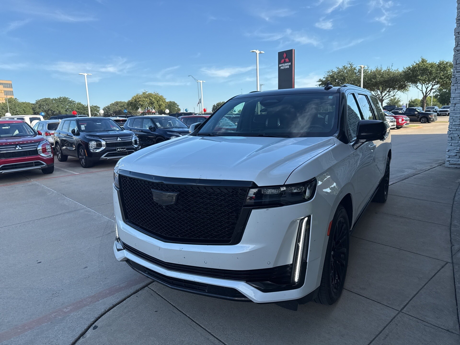 2024 Cadillac Escalade ESV Sport Platinum photo 2