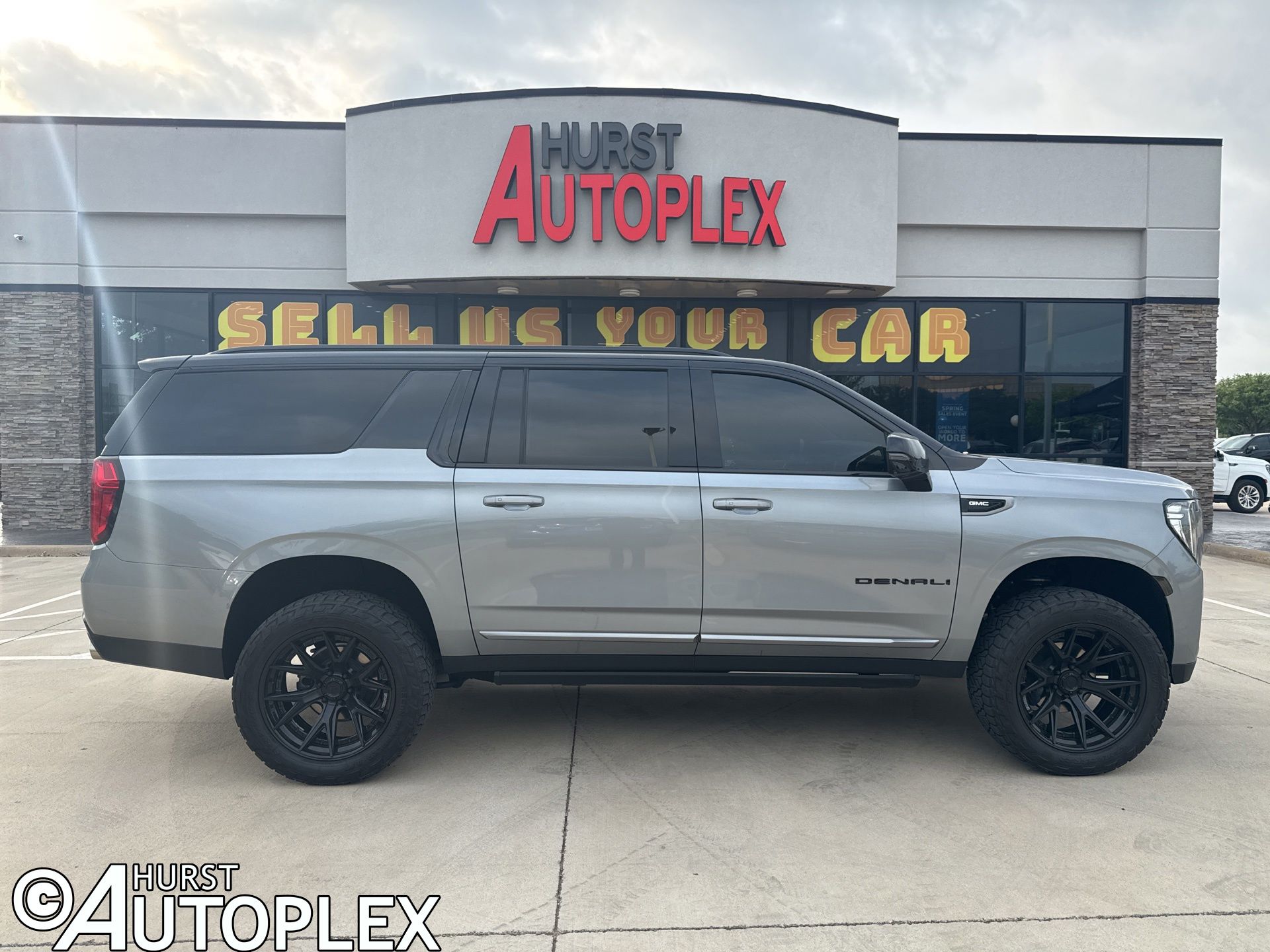 2024 GMC Yukon Denali AWD's photo