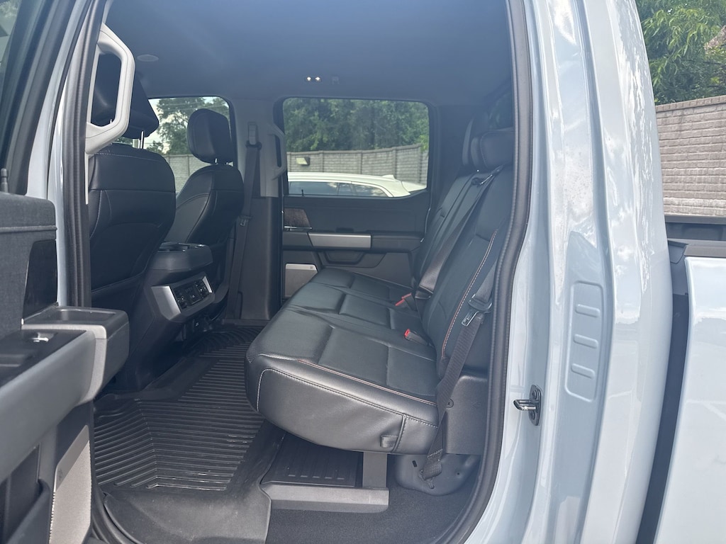 Used 2024 Ford F-250 Lariat Truck